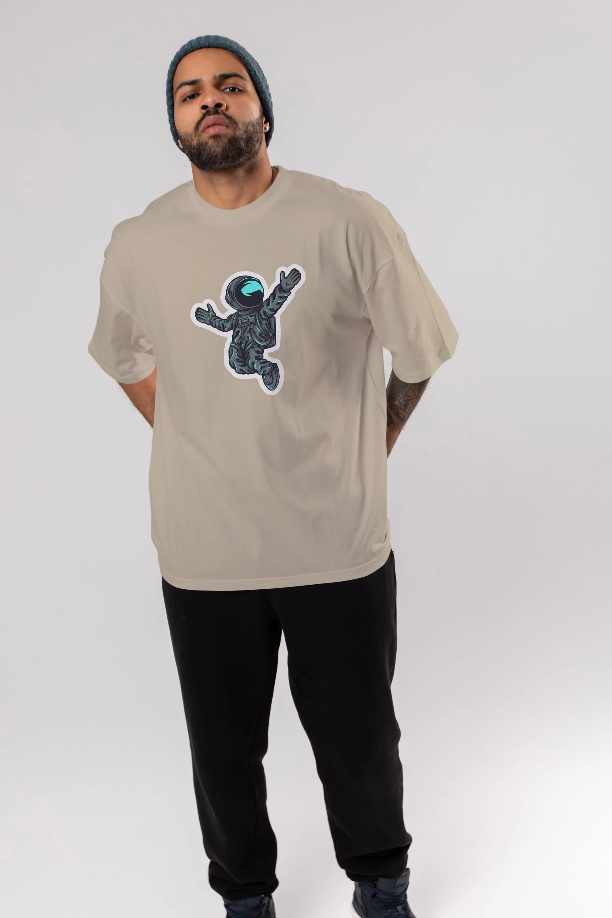 Happy Astronaut Sticker Ön Baskılı Oversize t-shirt Erkek Kadın Unisex