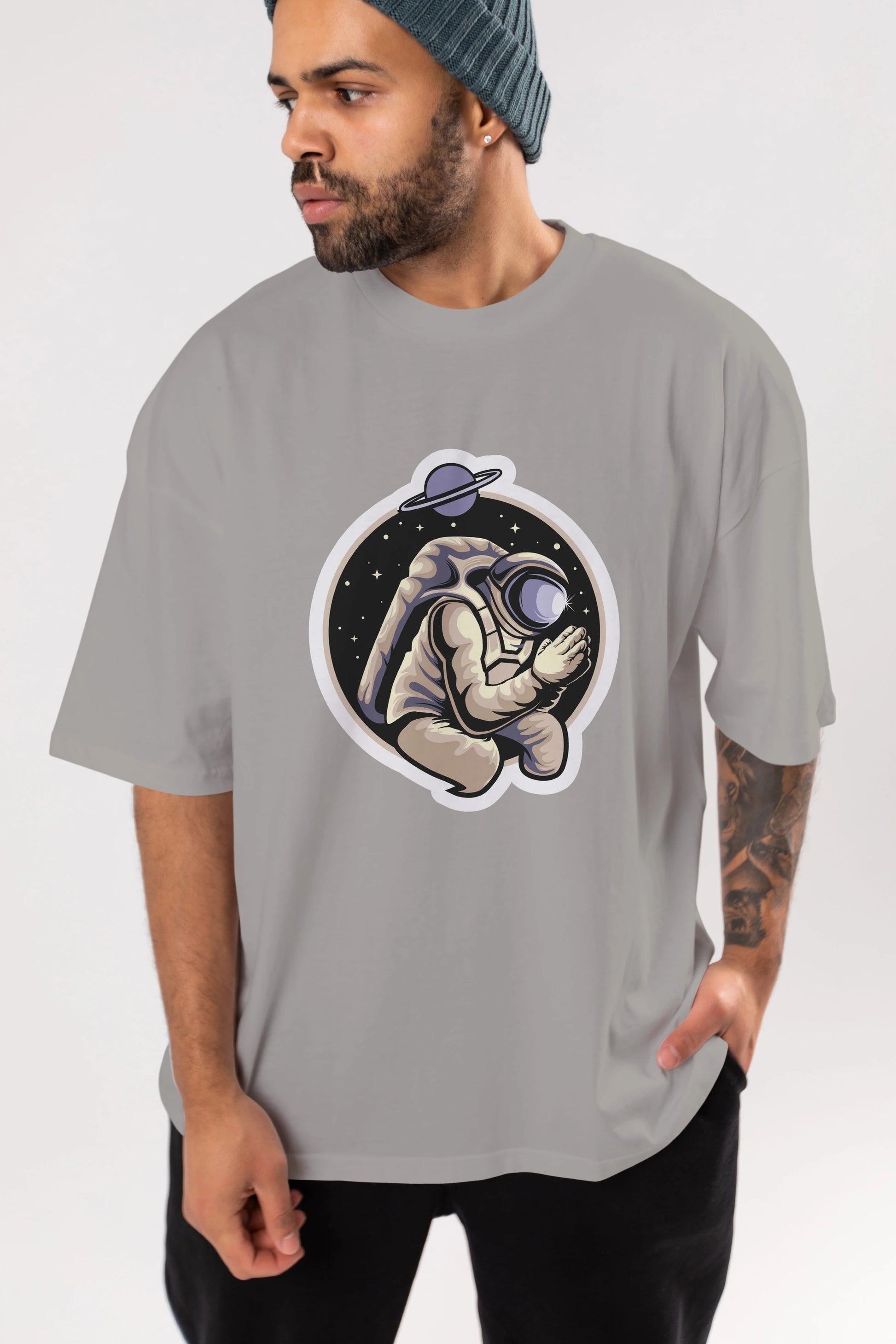 Astronaut Praying Sticker Ön Baskılı Oversize t-shirt Erkek Kadın Unisex