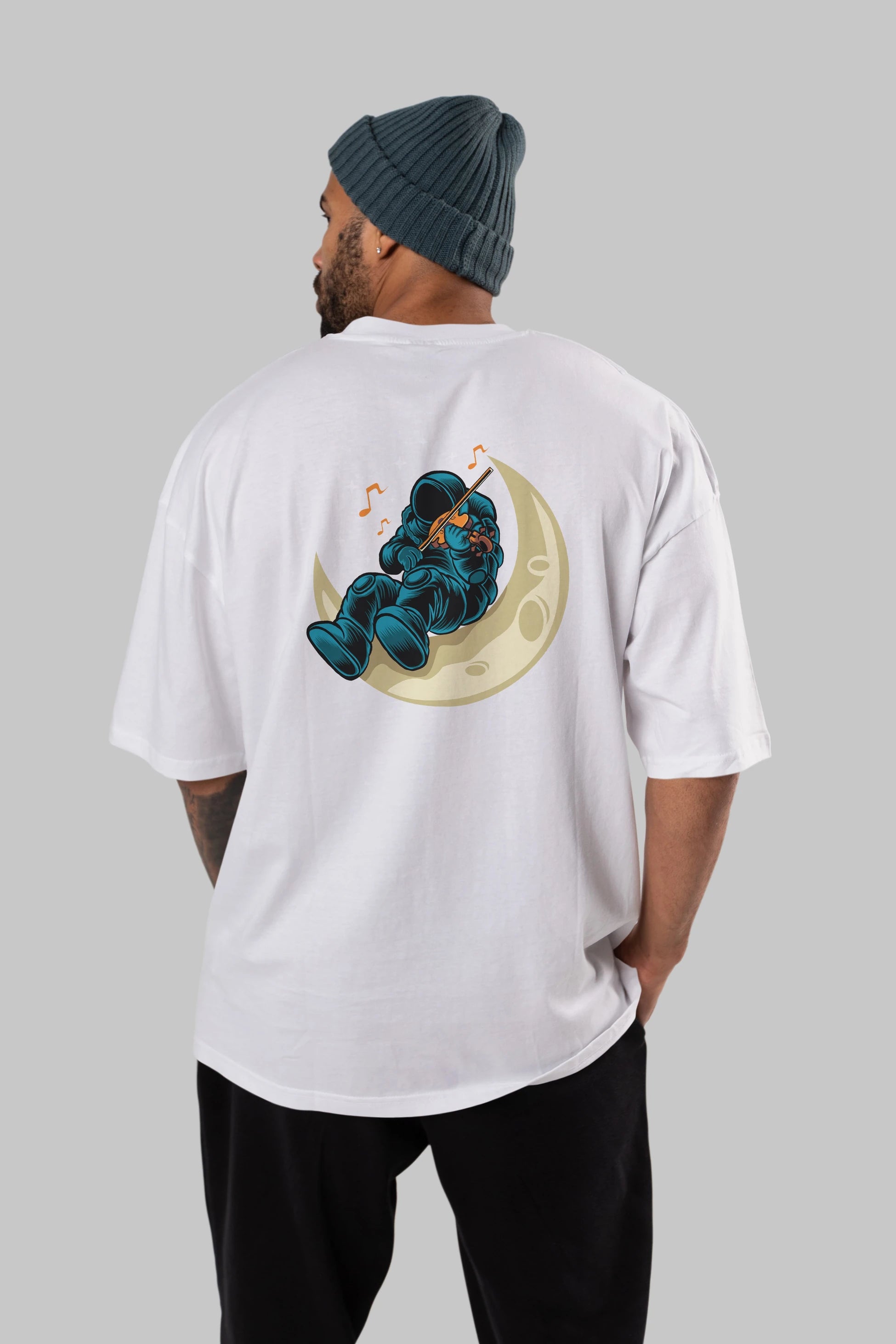 Playing Vionist in Space Arka Baskılı Oversize t-shirt Erkek Kadın Unisex