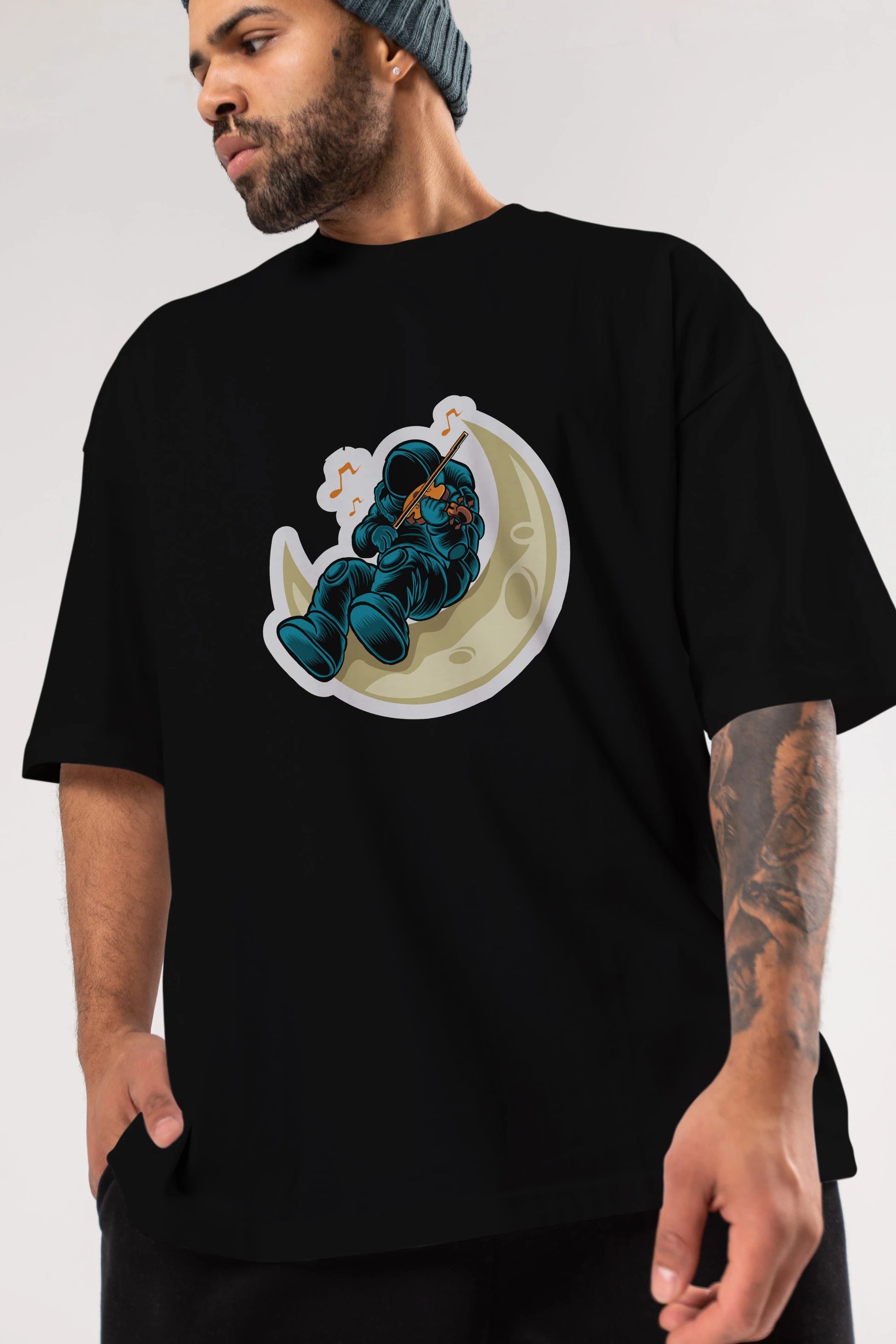 Playing Vionist in Space Sticker Ön Baskılı Oversize t-shirt Erkek Kadın Unisex