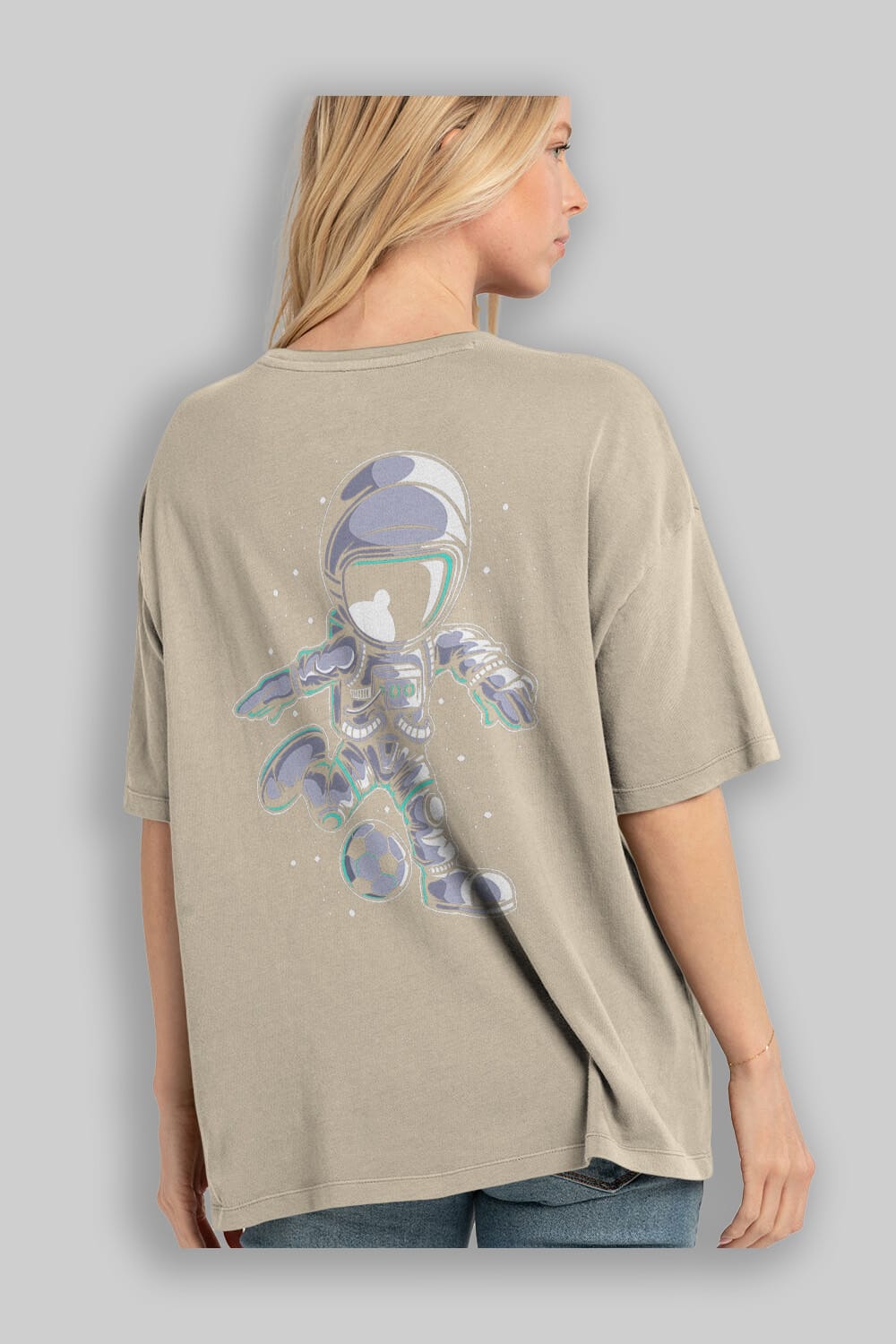 Astronaut Soccer (2) Arka Baskılı Oversize t-shirt Erkek Kadın Unisex