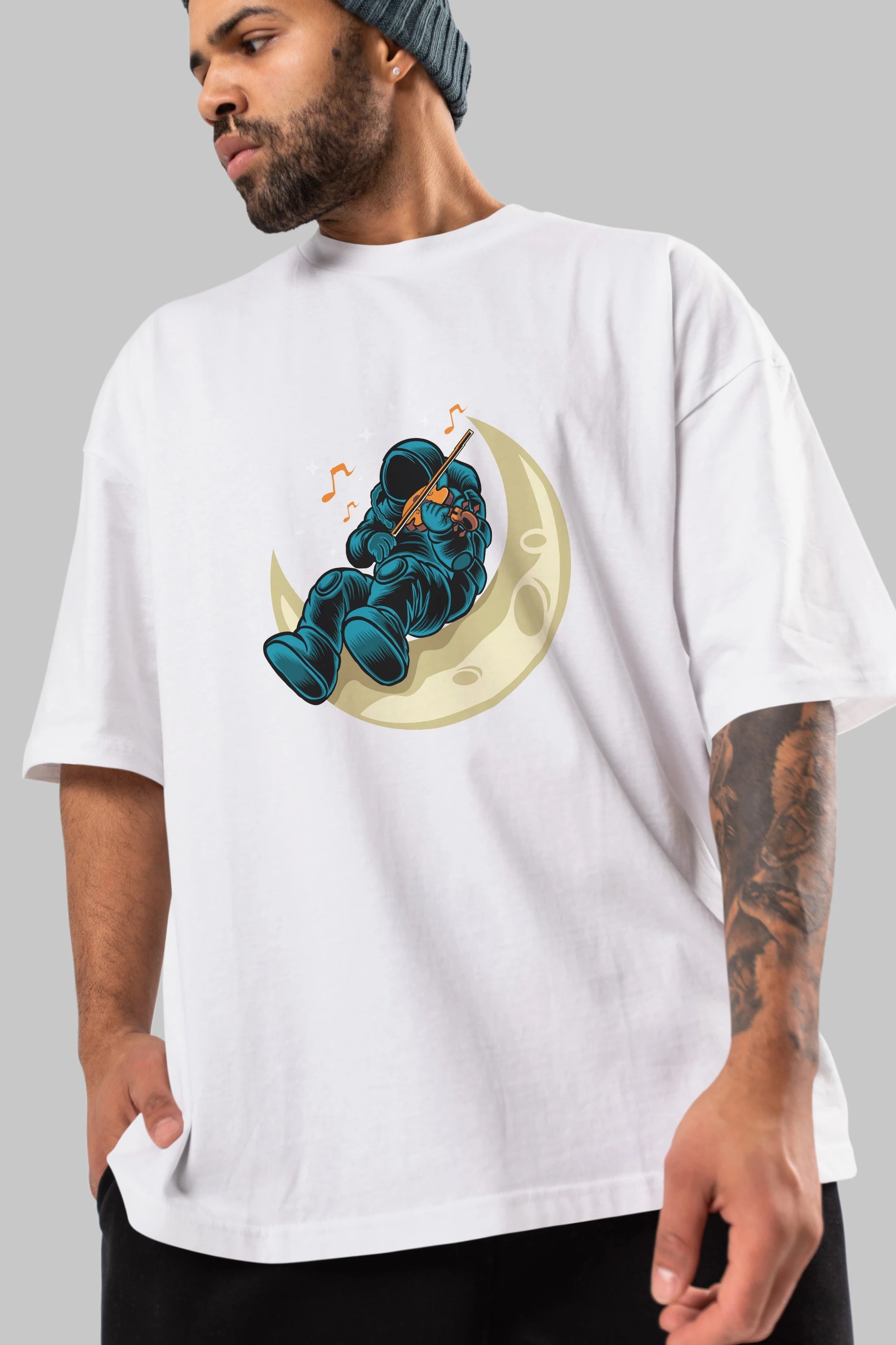 Playing Vionist in Space Ön Baskılı Oversize t-shirt Erkek Kadın Unisex