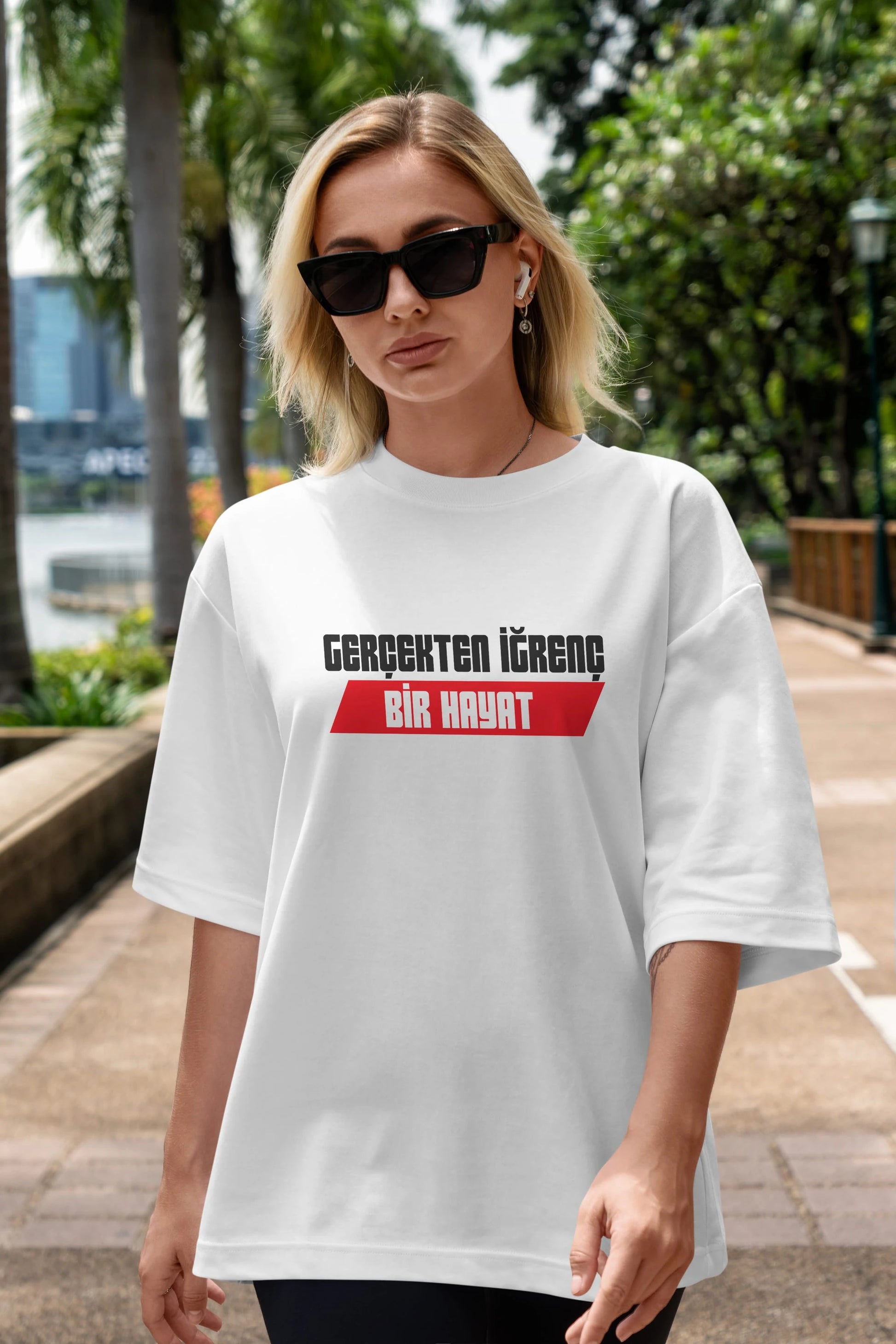 Gerçekte İğrenç Bir Hayat2 Ön Baskılı Oversize t-shirt %100 pamuk Erkek Kadın Unisex