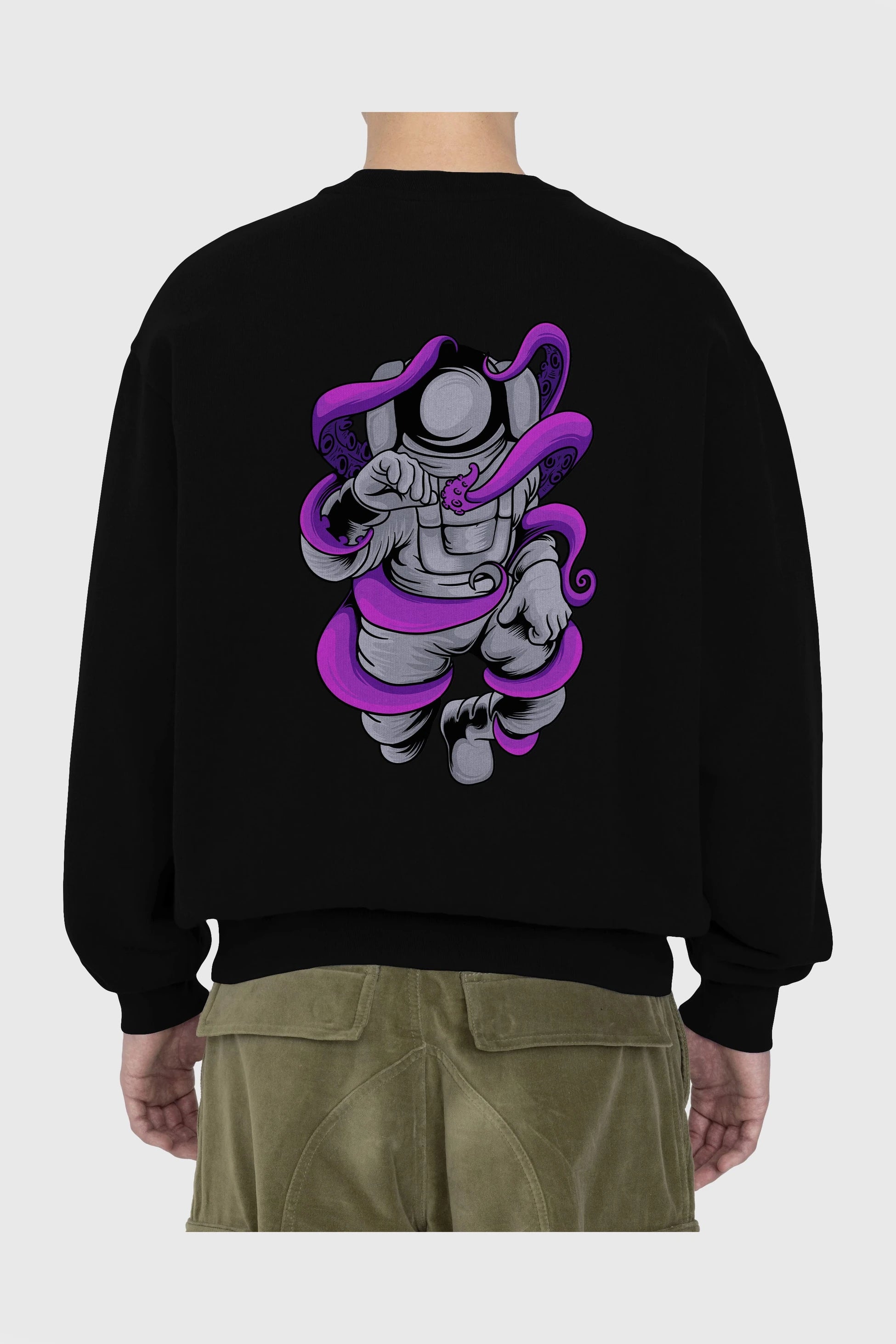 Astronaut fighting octopus Arka Baskılı Oversize Sweatshirt Erkek Kadın Unisex