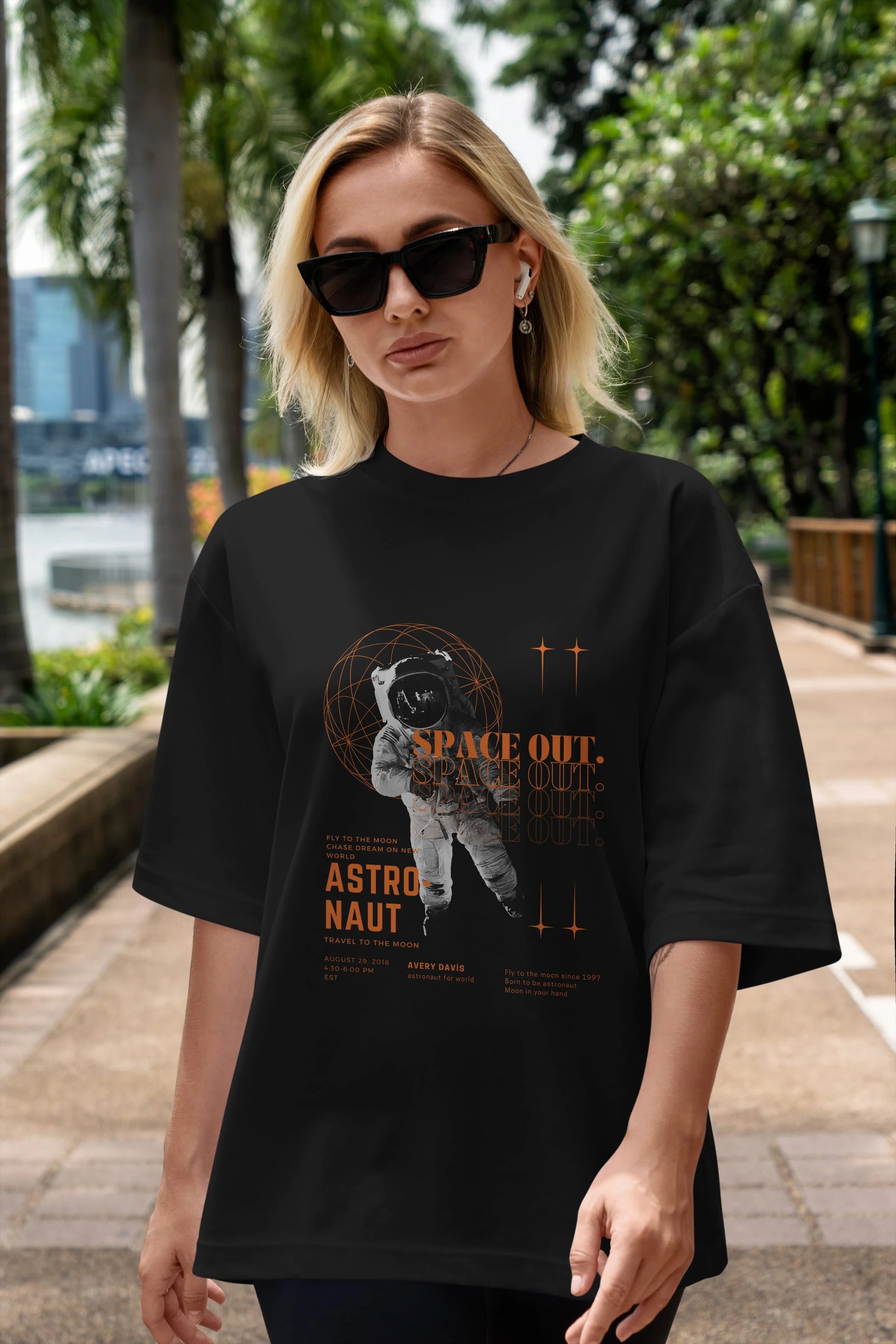 Astronaut Space Out Yazılı Ön Baskılı Oversize t-shirt Erkek Kadın Unisex