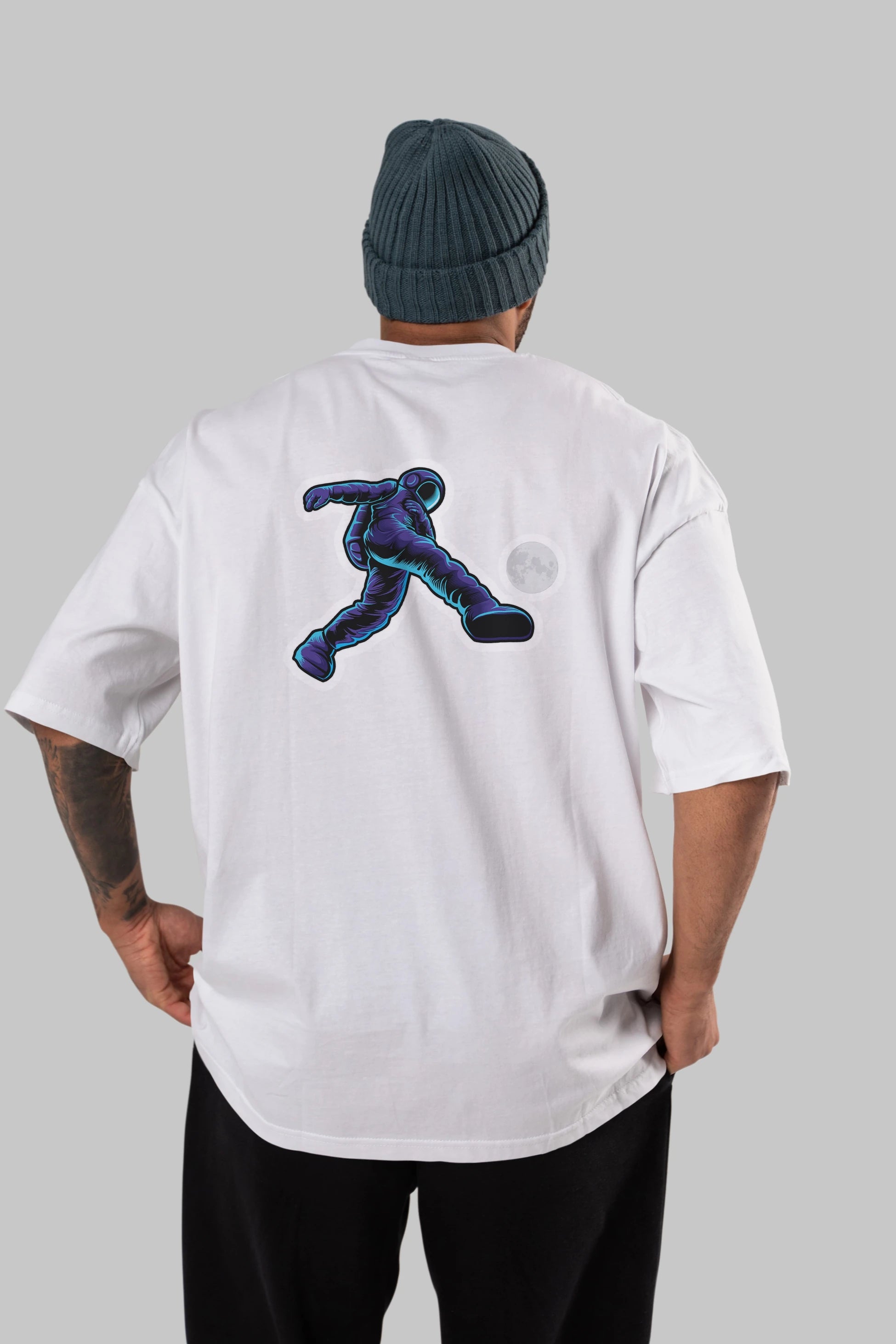 Astroball in Space Sticker Arka Baskılı Oversize t-shirt Erkek Kadın Unisex