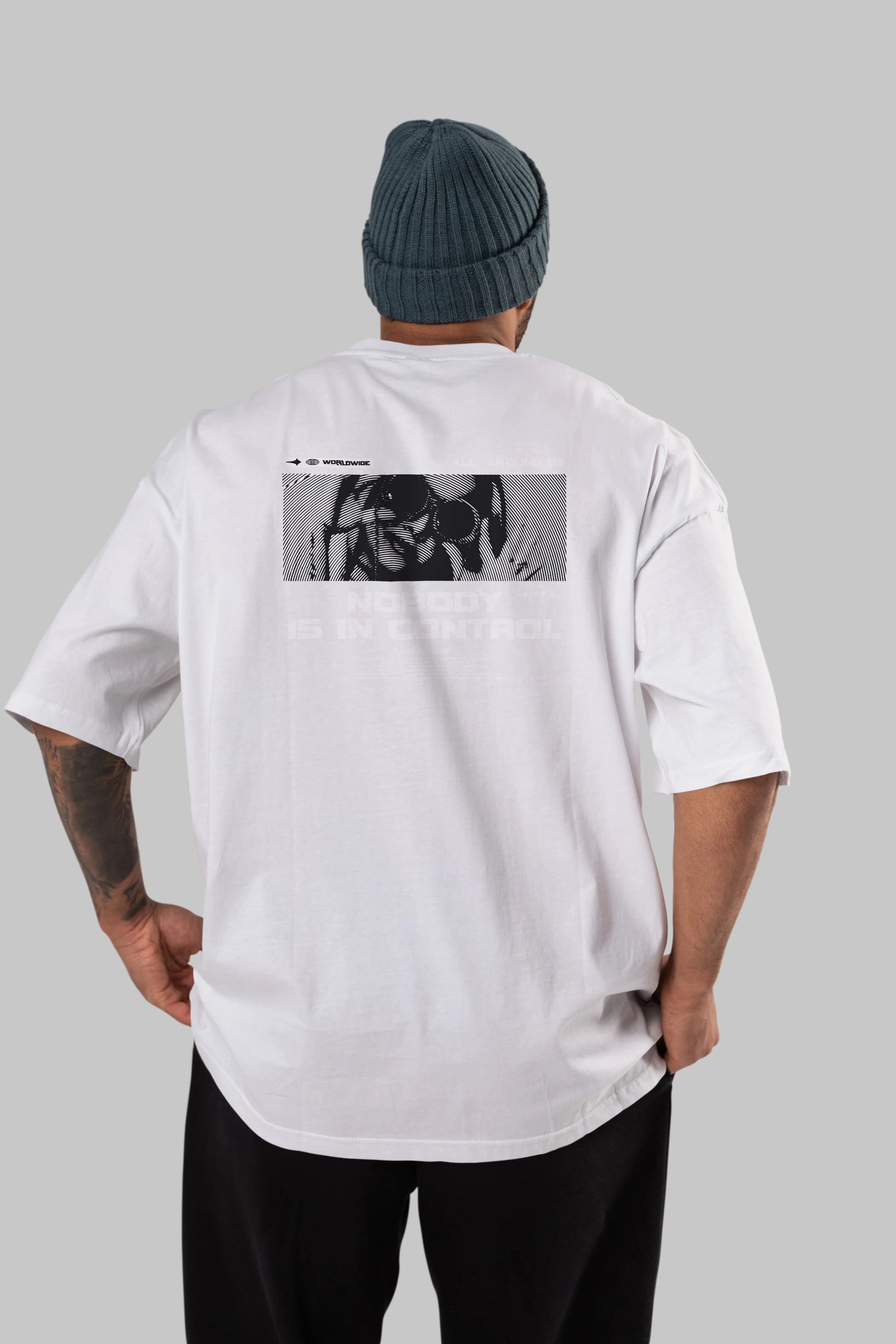 Nobody is in Control Arka Baskılı Oversize t-shirt Erkek Kadın Unisex