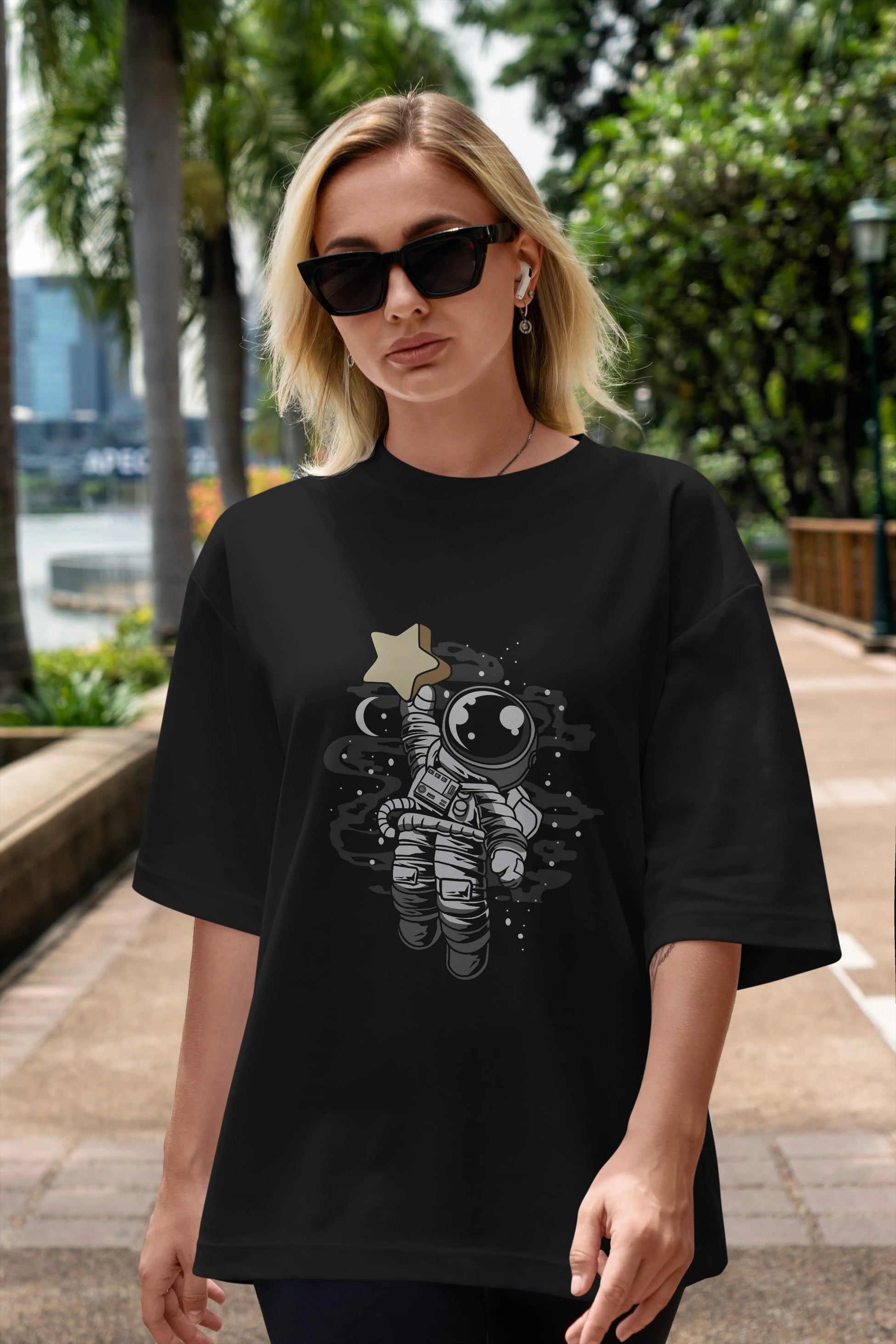 Astronaut Reach The Star Ön Baskılı Oversize t-shirt Erkek Kadın Unisex