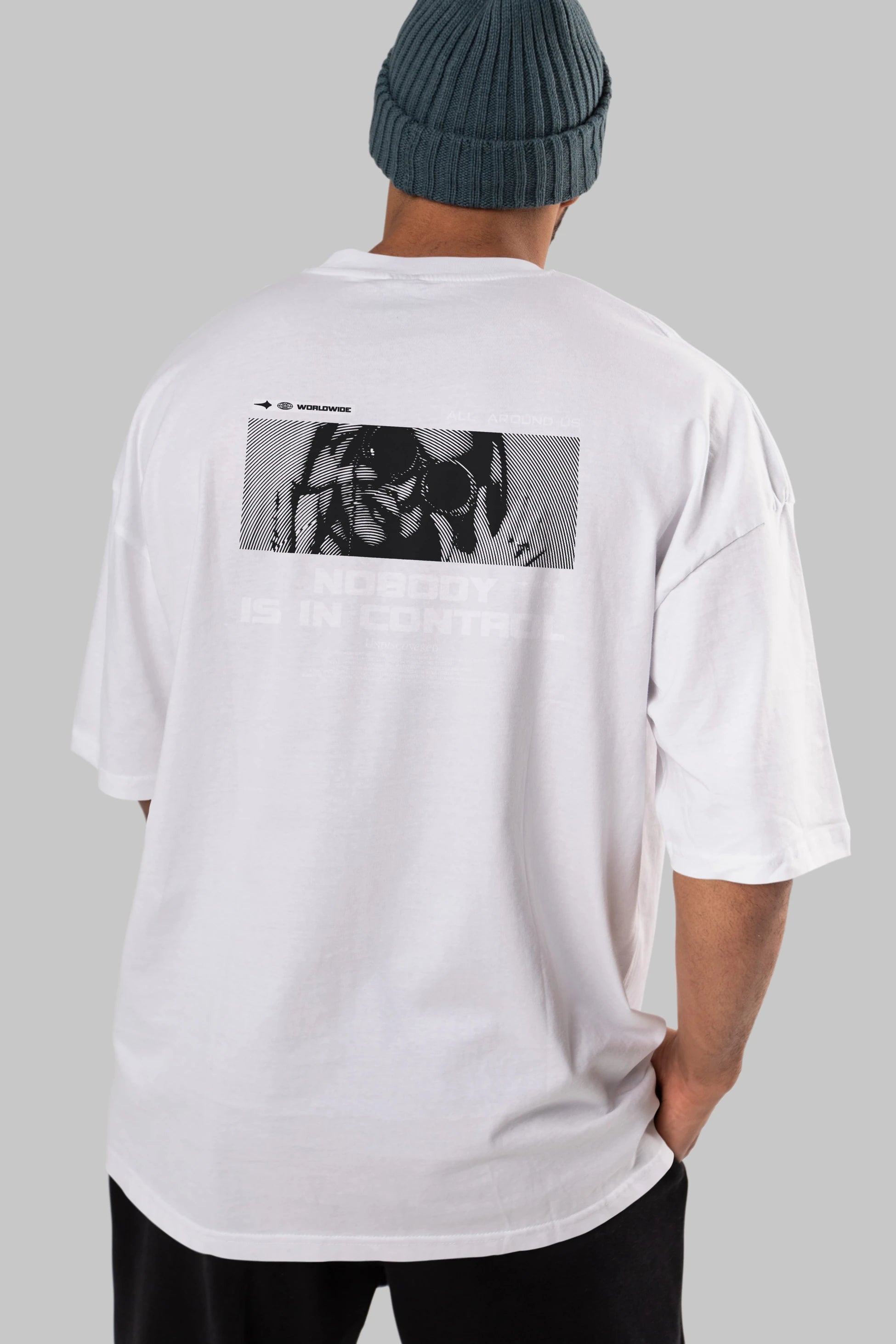 Nobody is in Control Arka Baskılı Oversize t-shirt Erkek Kadın Unisex