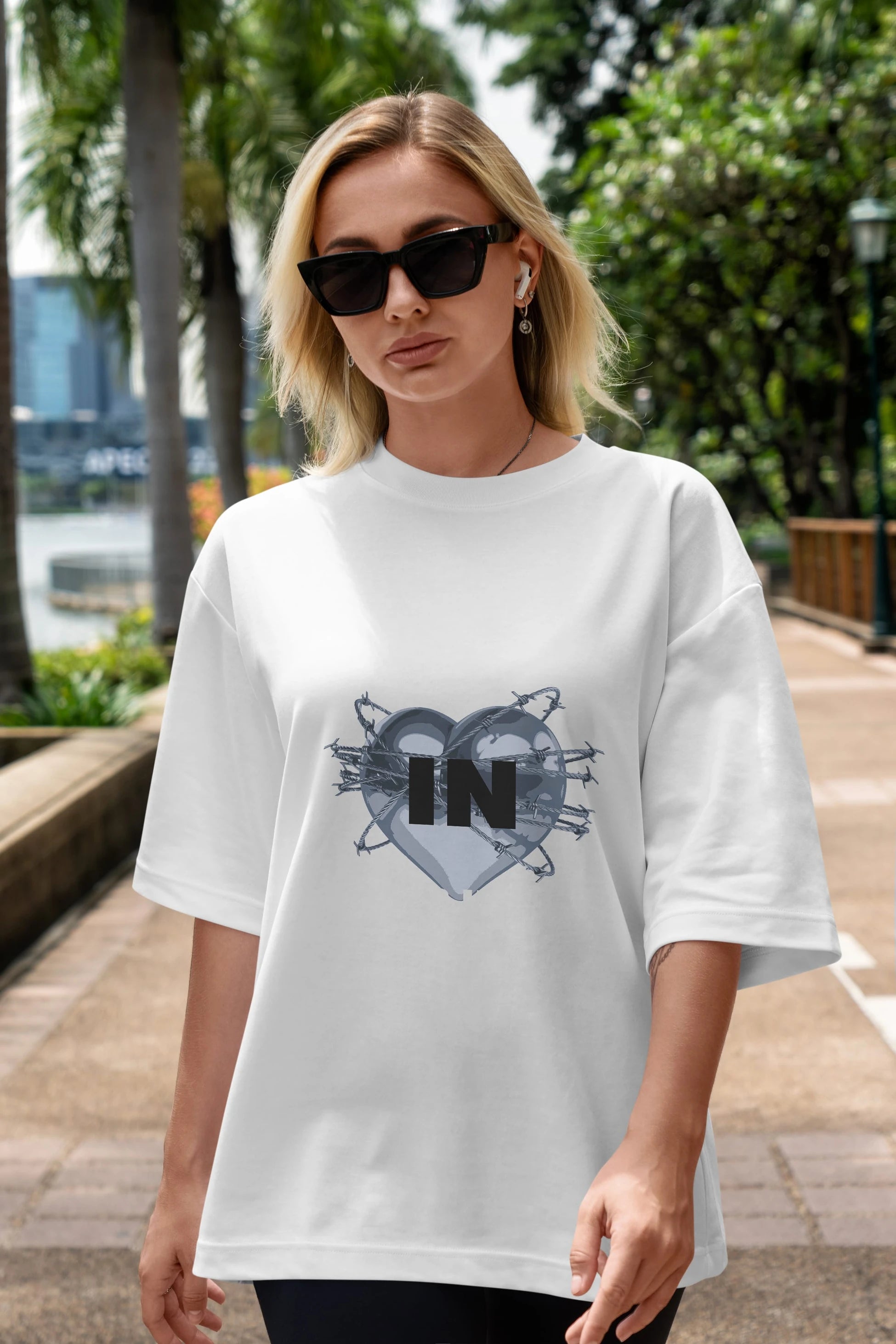I Need Space Your Heart Ön Baskılı Oversize t-shirt Erkek Kadın Unisex