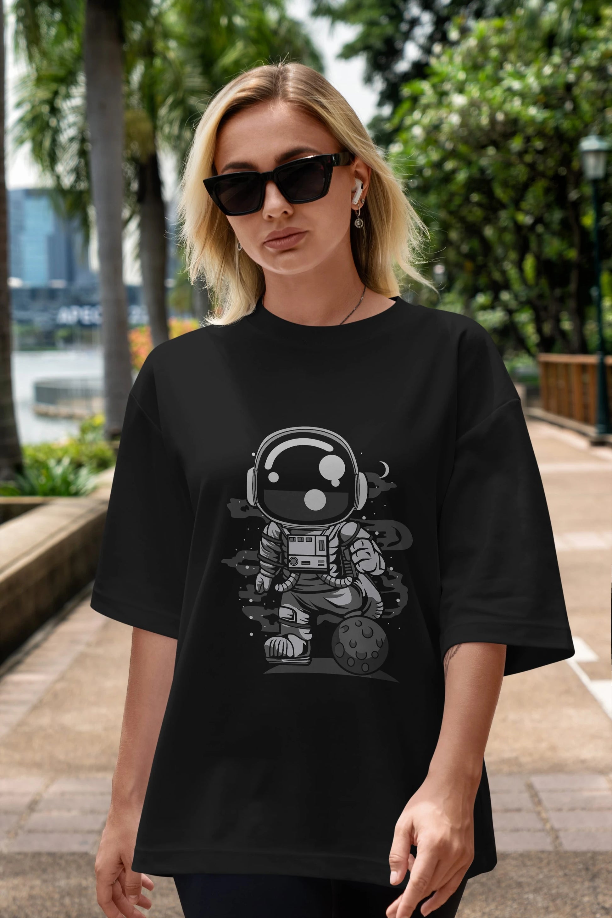 Astronaut Soccer Ön Baskılı Oversize t-shirt Erkek Kadın Unisex
