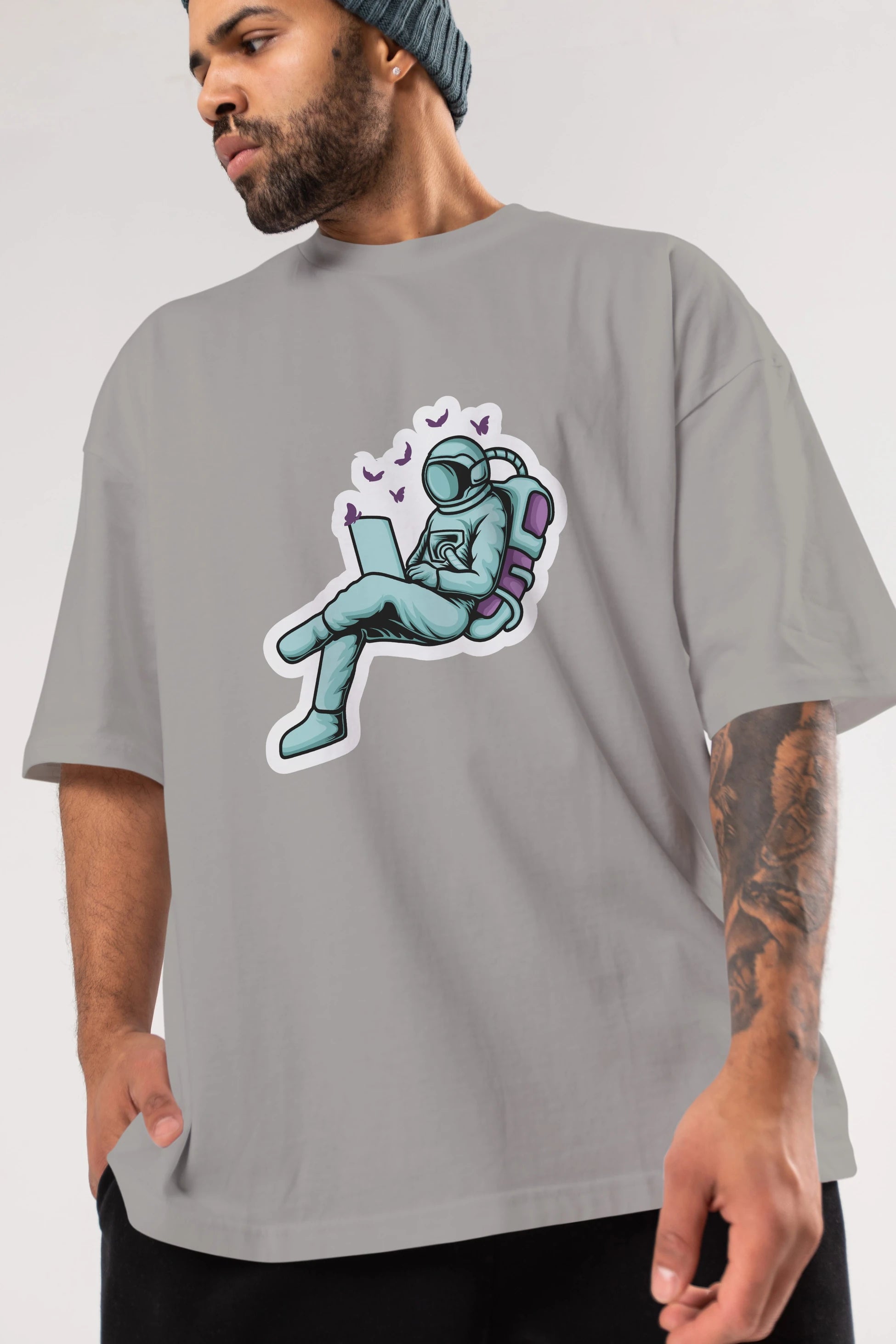 Work with Butterflies in Space Sticker Ön Baskılı Oversize t-shirt Erkek Kadın Unisex