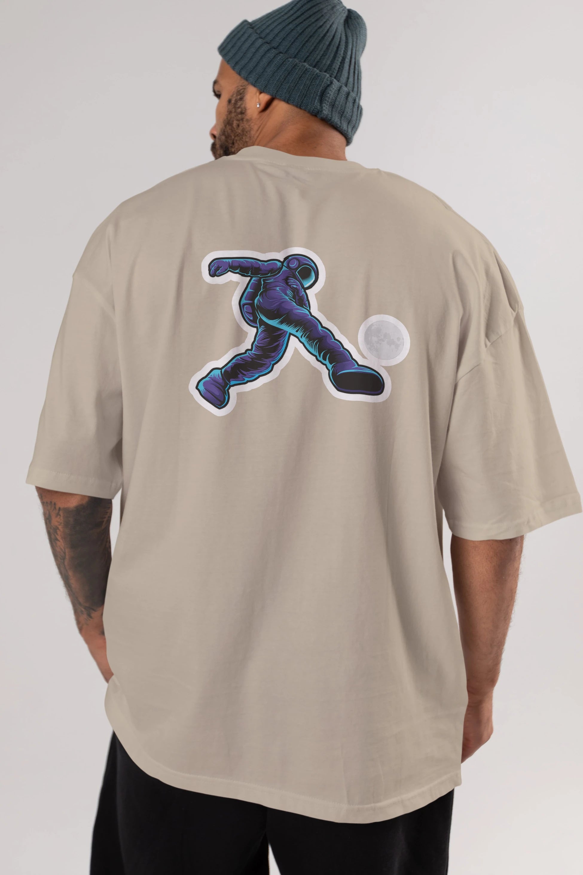 Astroball in Space Sticker Arka Baskılı Oversize t-shirt Erkek Kadın Unisex