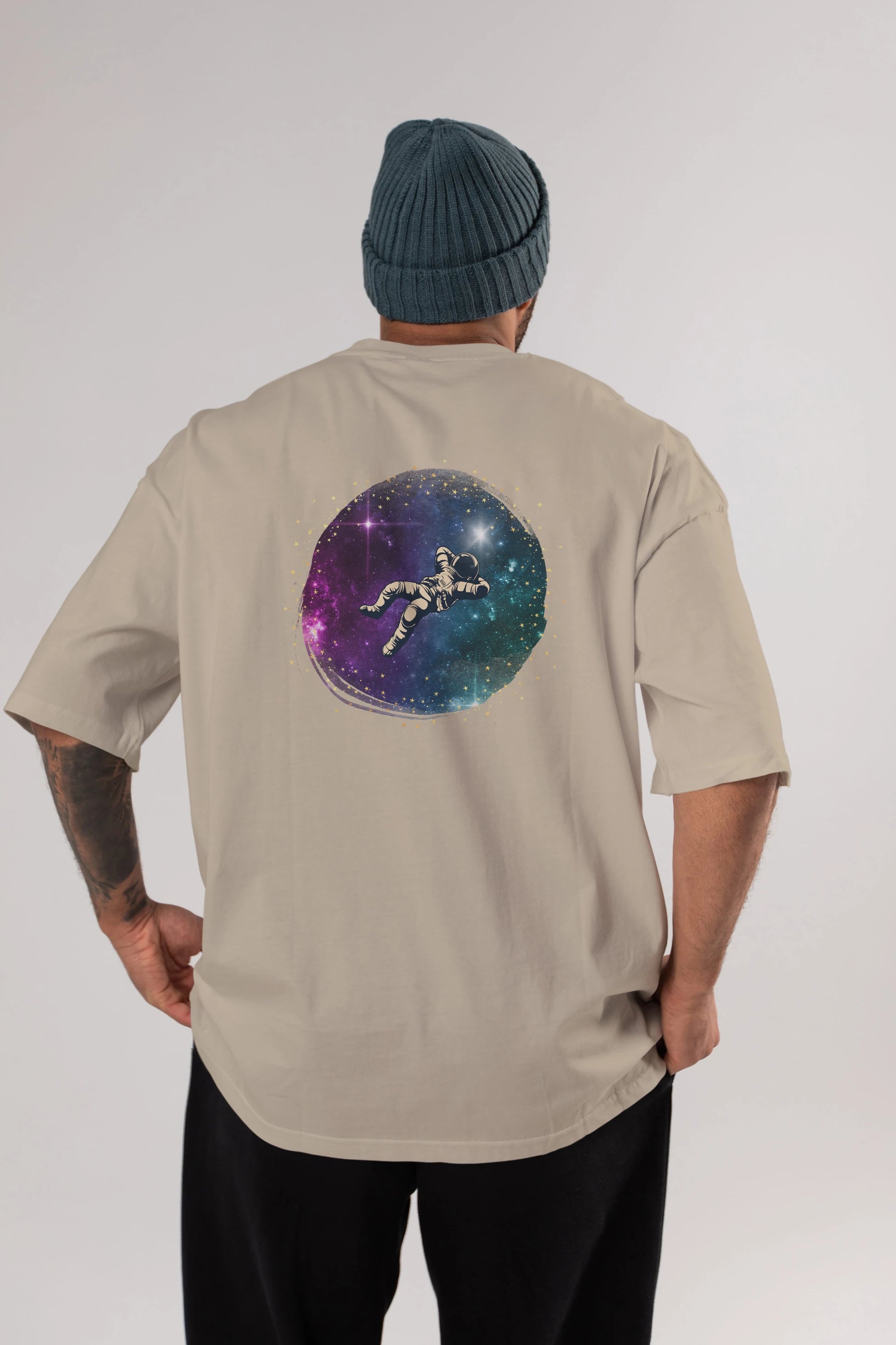 Astronaut in the Galaxy Arka Baskılı Oversize t-shirt Erkek Kadın Unisex