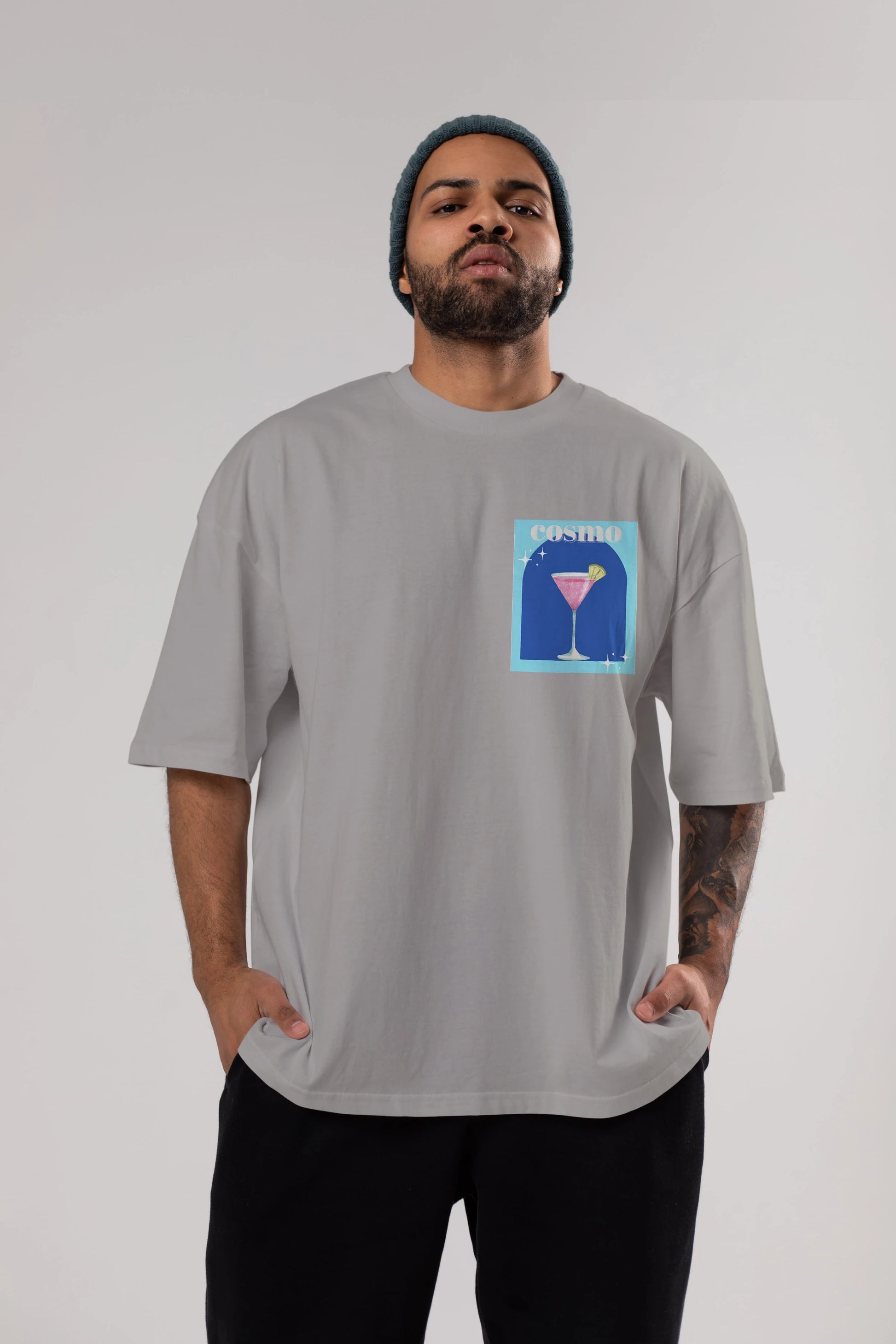 Cosmopolitan 2 Ön Sol Baskılı Oversize t-shirt Erkek Kadın Unisex %100 Pamuk Bisiklet Yaka tişort
