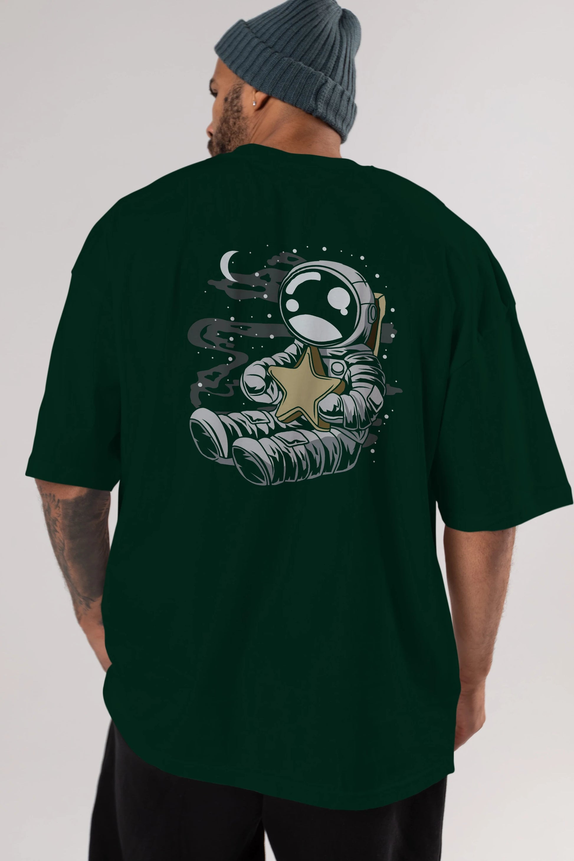 Astronaut Holding The Star Arka Baskılı Oversize t-shirt Erkek Kadın Unisex