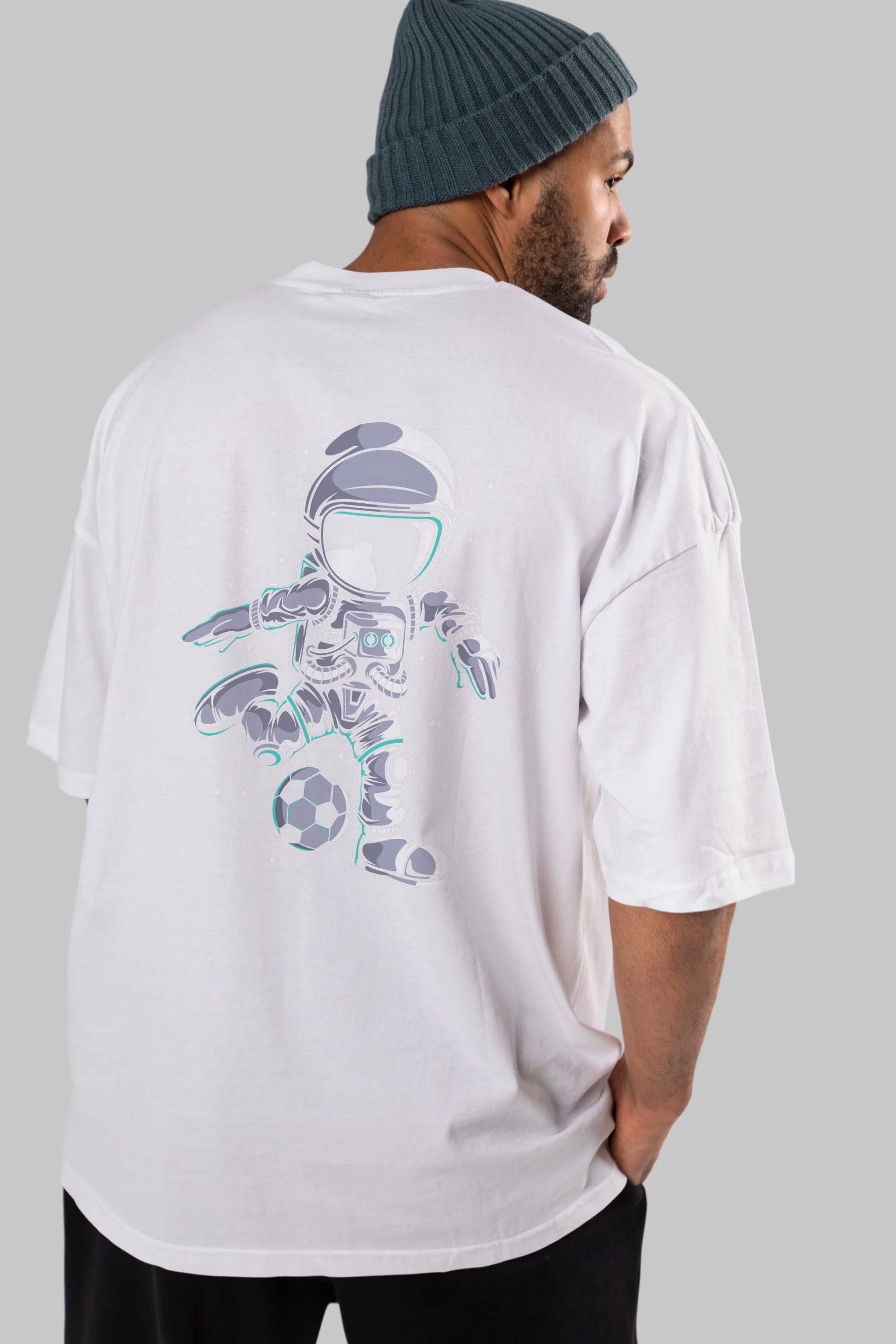 Astronaut Soccer (2) Arka Baskılı Oversize t-shirt Erkek Kadın Unisex