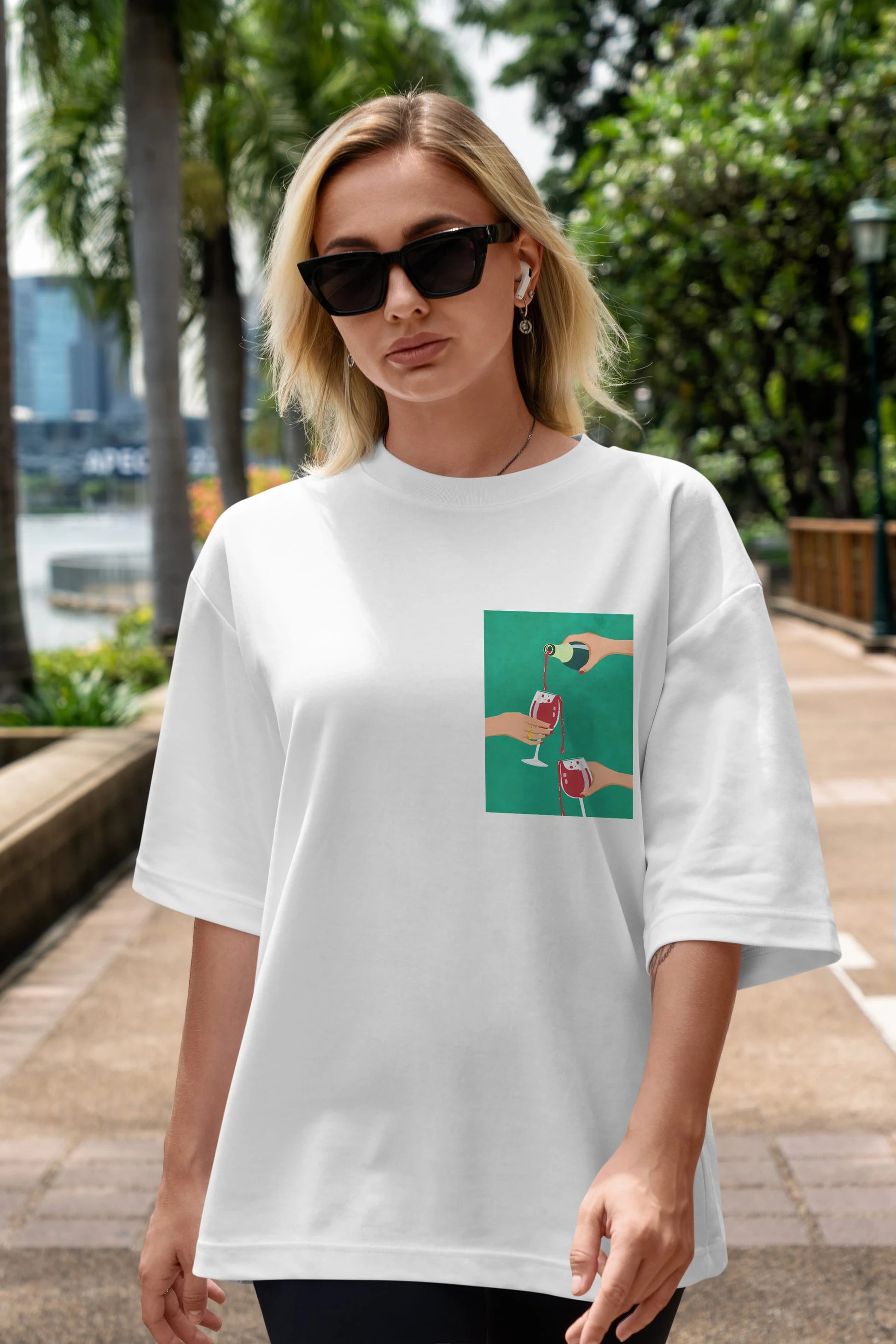 Wine 2 Ön Sol Baskılı Oversize t-shirt Erkek Kadın Unisex %100 Pamuk Bisiklet Yaka tişort