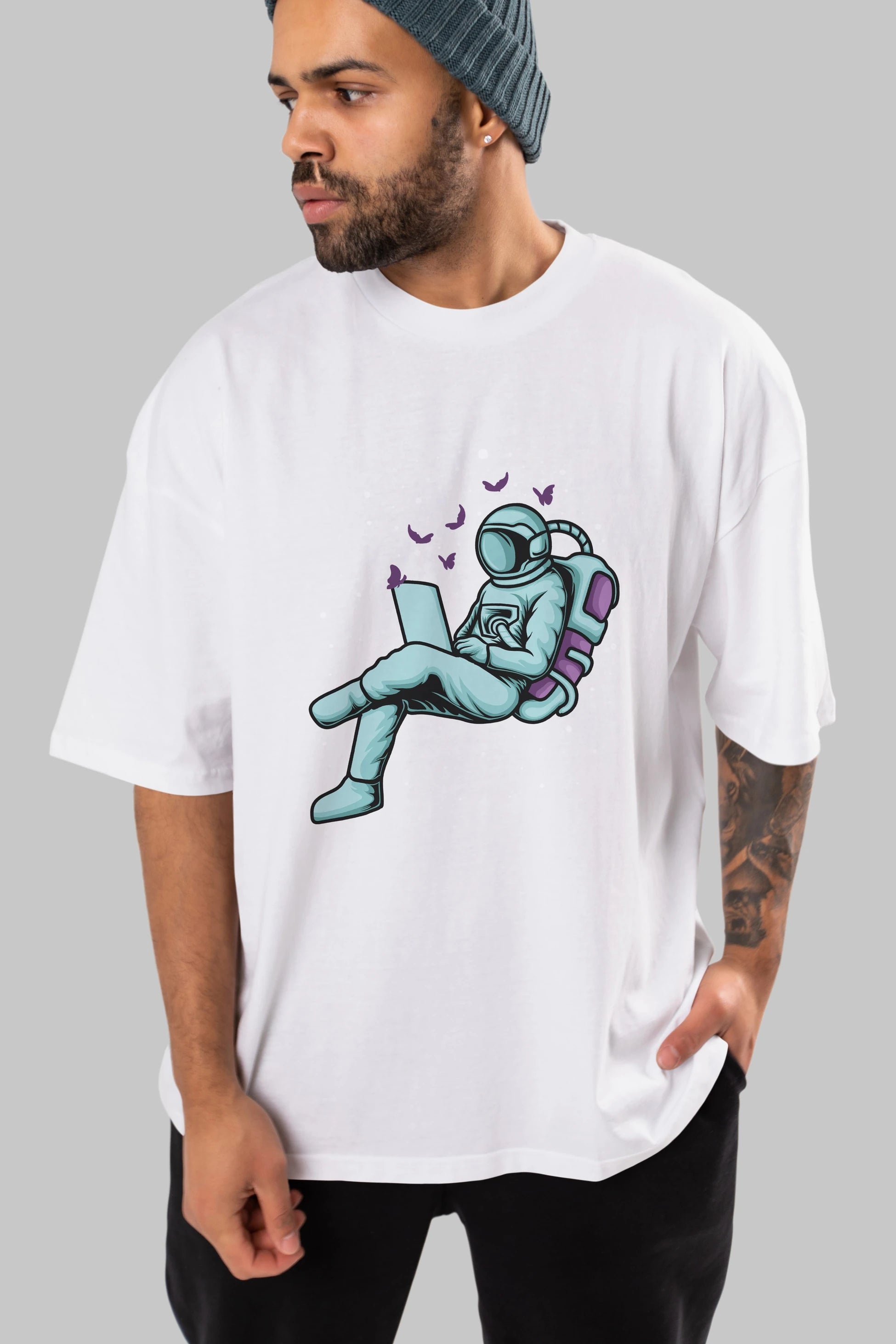 Work with Butterflies in Space Ön Baskılı Oversize t-shirt Erkek Kadın Unisex