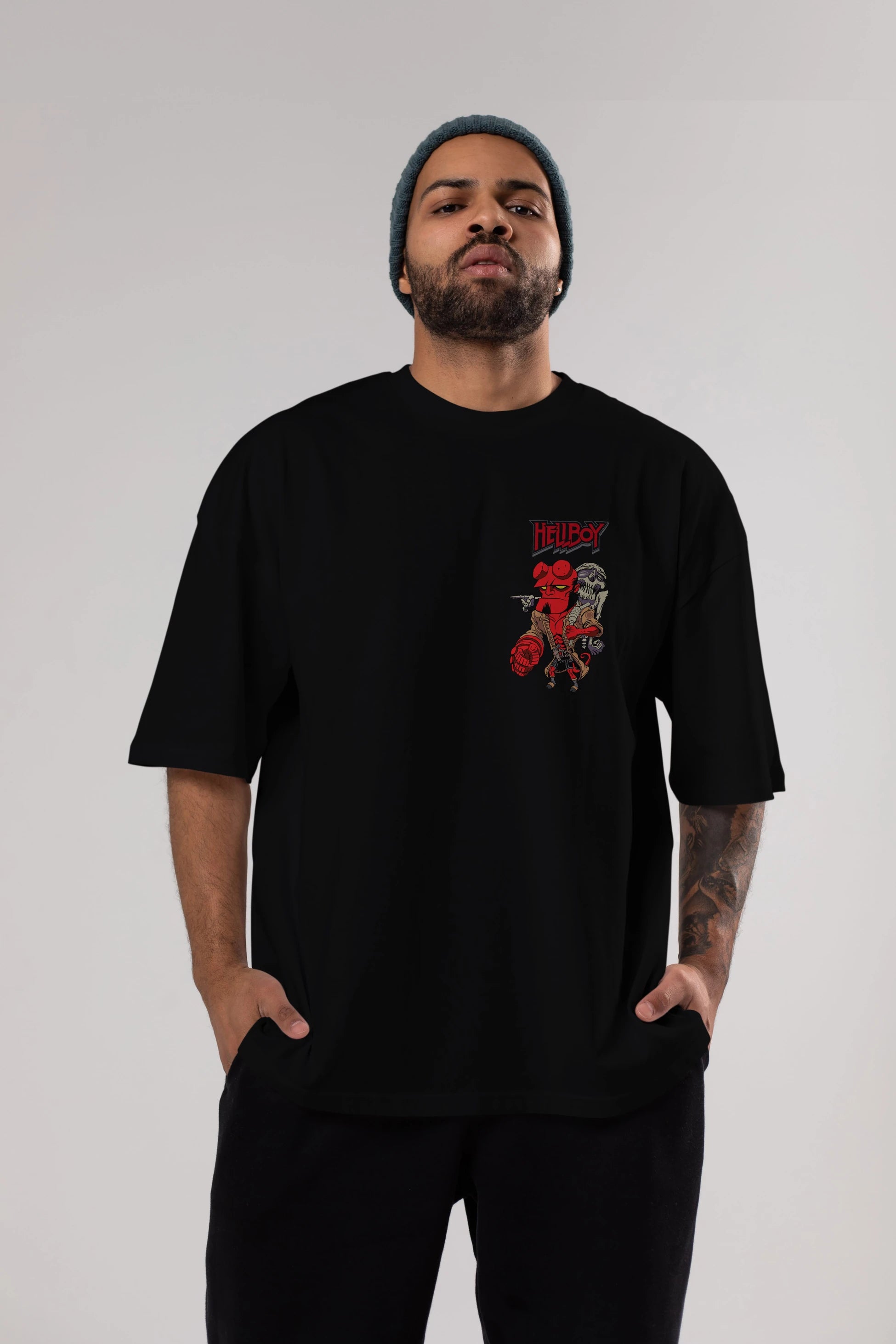 Hellboy (2) Ön Sol Baskılı Oversize t-shirt Erkek Kadın Unisex %100 Pamuk Bisiklet Yaka tişort