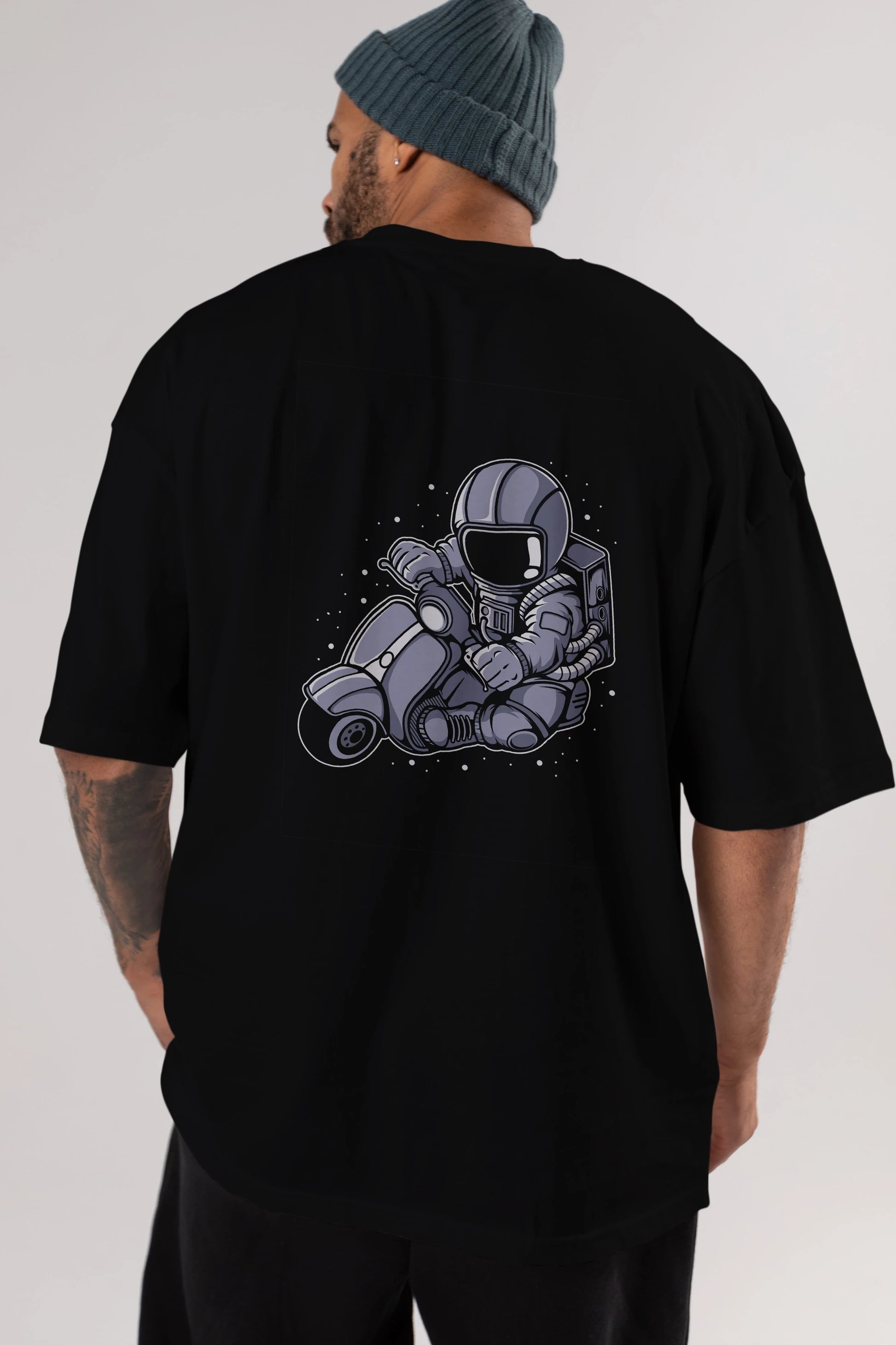 Astronaut Scooter (2) Arka Baskılı Oversize t-shirt Erkek Kadın Unisex