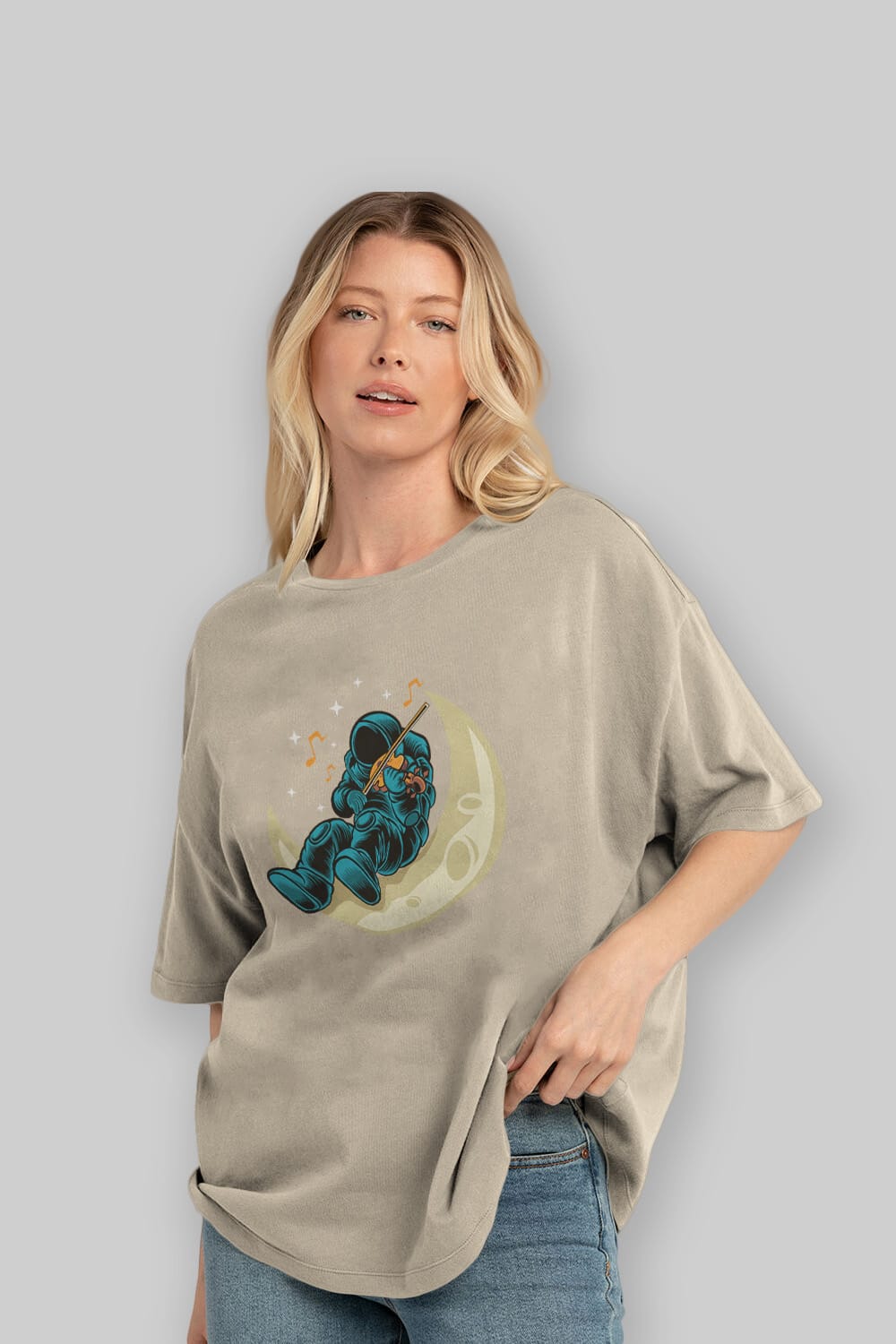 Playing Vionist in Space Ön Baskılı Oversize t-shirt Erkek Kadın Unisex