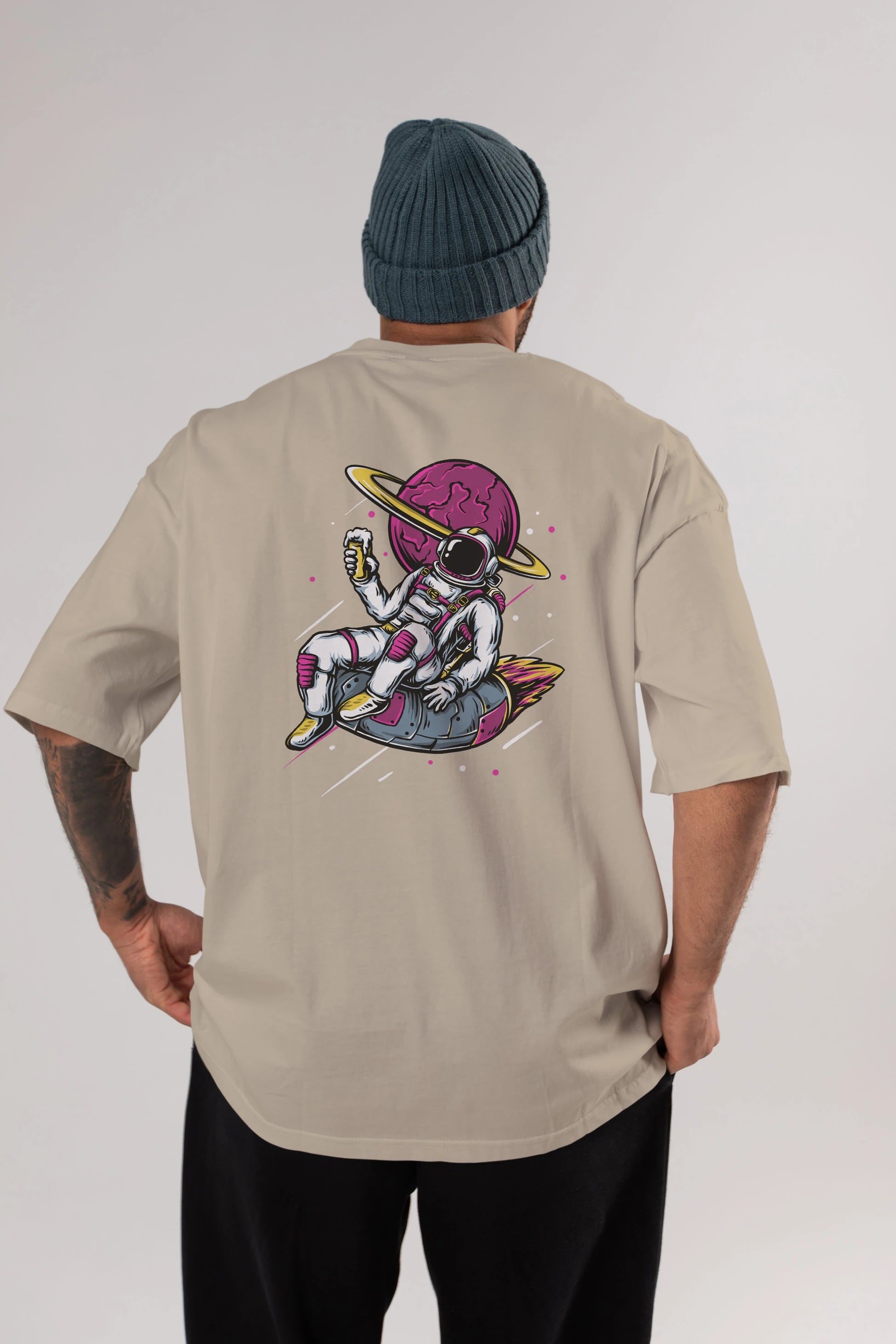 Astronaut Beer Arka Baskılı Oversize t-shirt Erkek Kadın Unisex