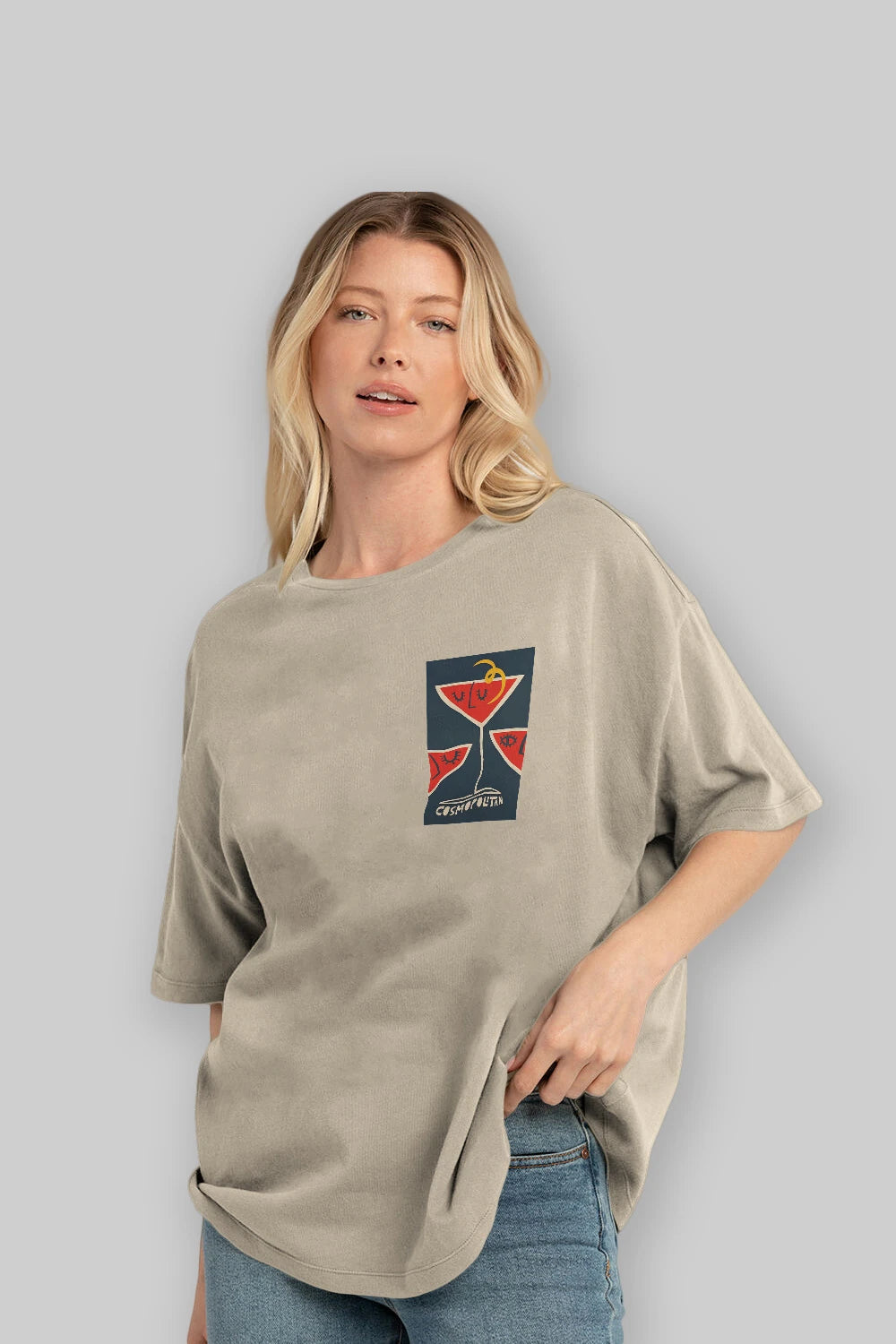 Cosmopolitan 4 Ön Sol Baskılı Oversize t-shirt Erkek Kadın Unisex %100 Pamuk Bisiklet Yaka tişort