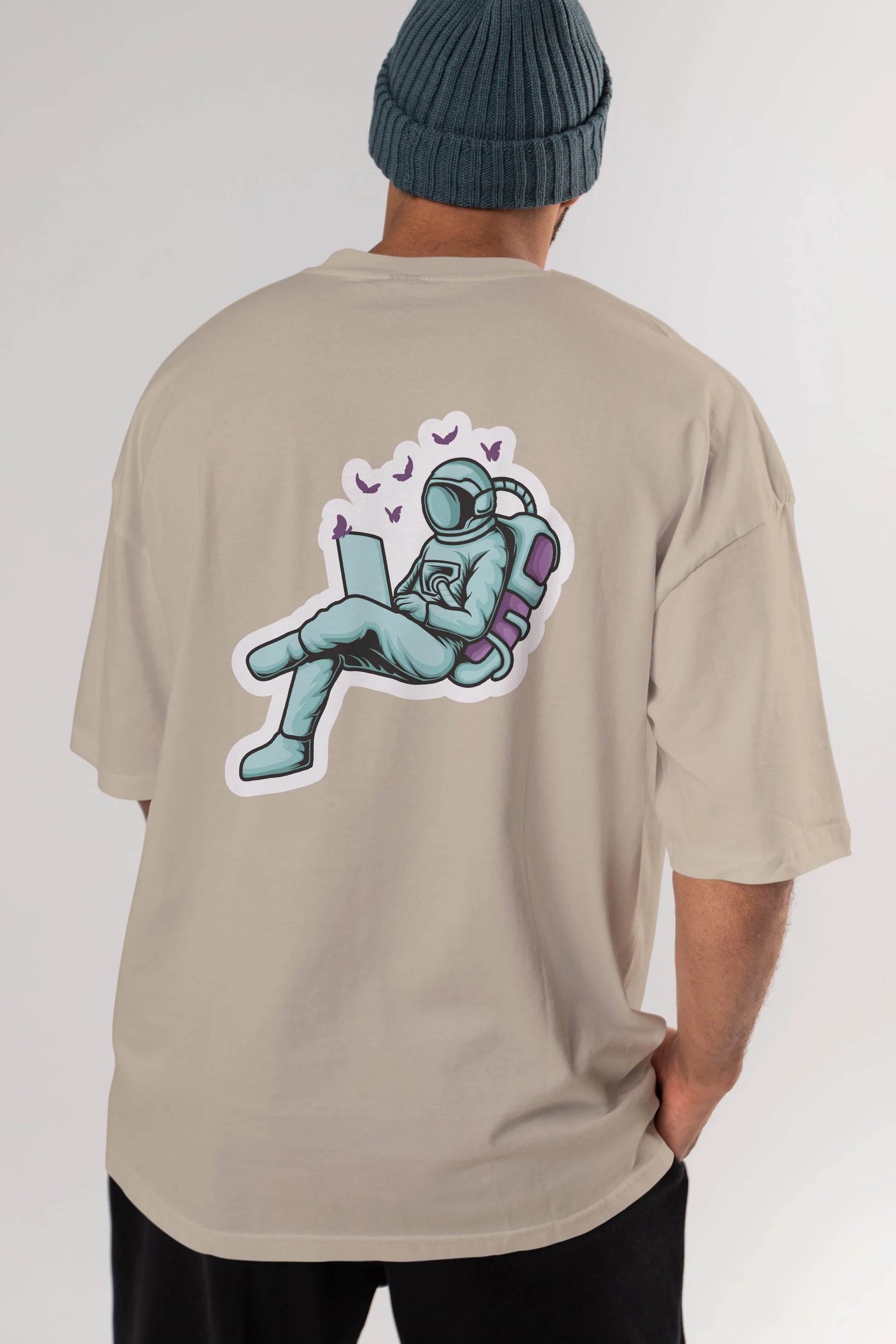 Work with Butterflies in Space Sticker Arka Baskılı Oversize t-shirt Erkek Kadın Unisex