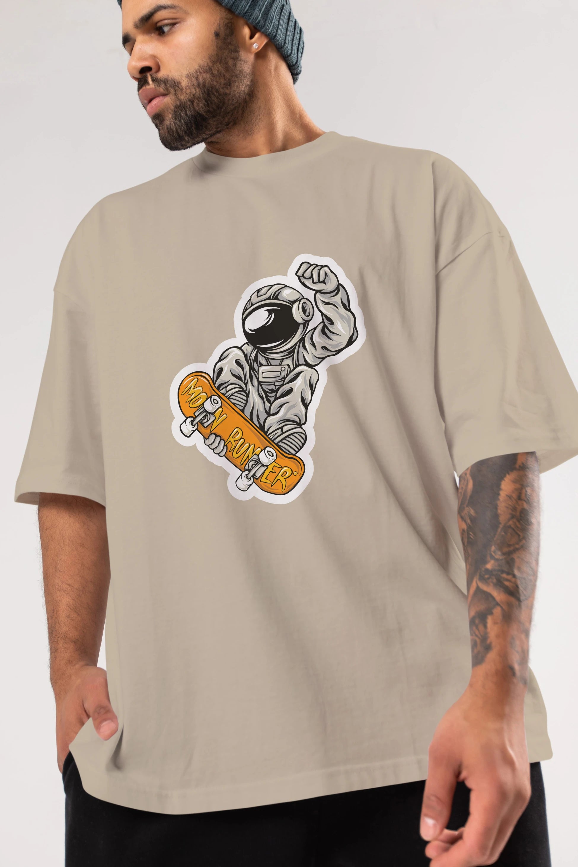 Moon Runner Sticker Ön Baskılı Oversize t-shirt Erkek Kadın Unisex