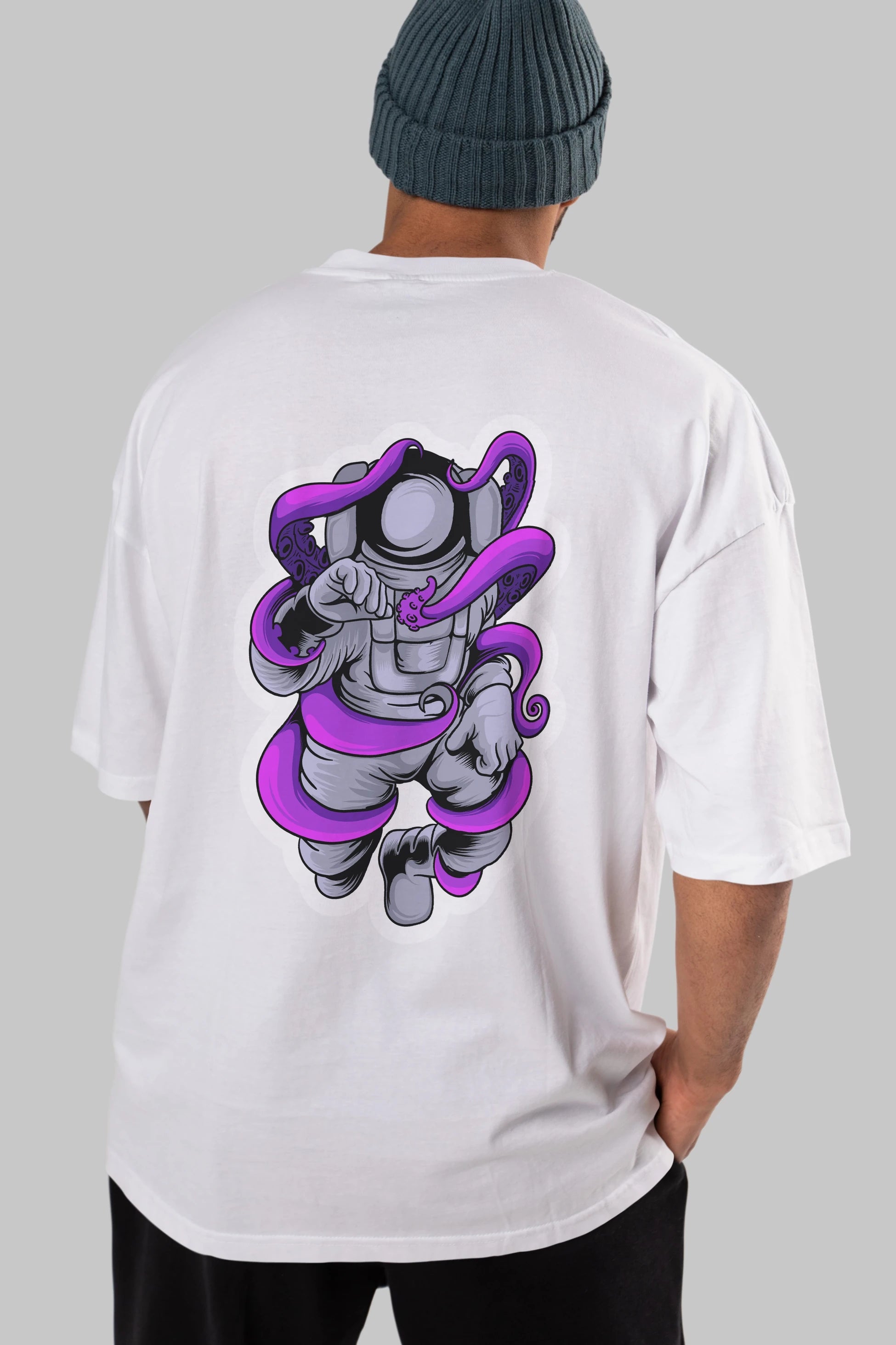 Astronaut fighting octopus sticker Arka Baskılı Oversize t-shirt Erkek Kadın Unisex