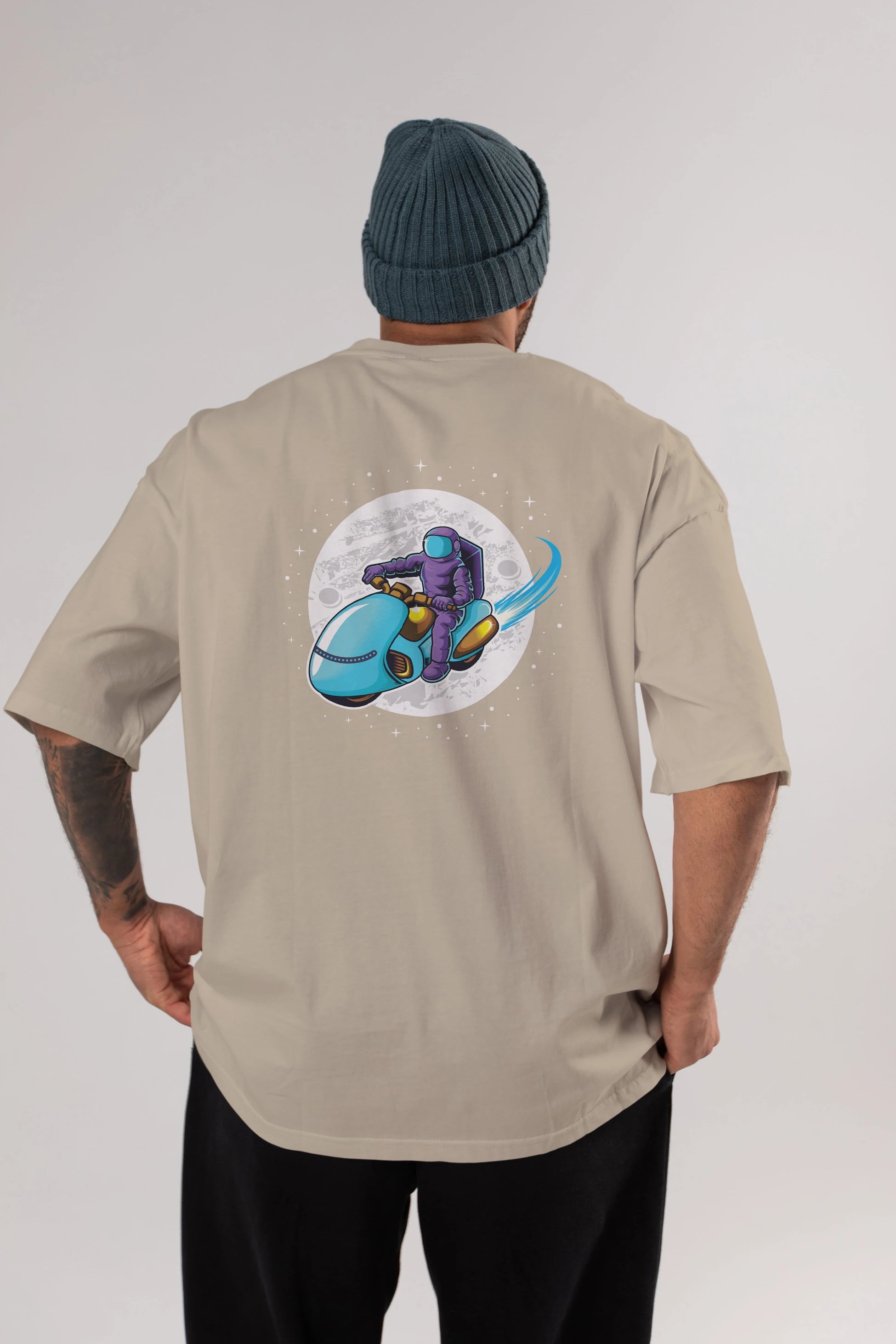 Astrorider in Space Arka Baskılı Oversize t-shirt Erkek Kadın Unisex