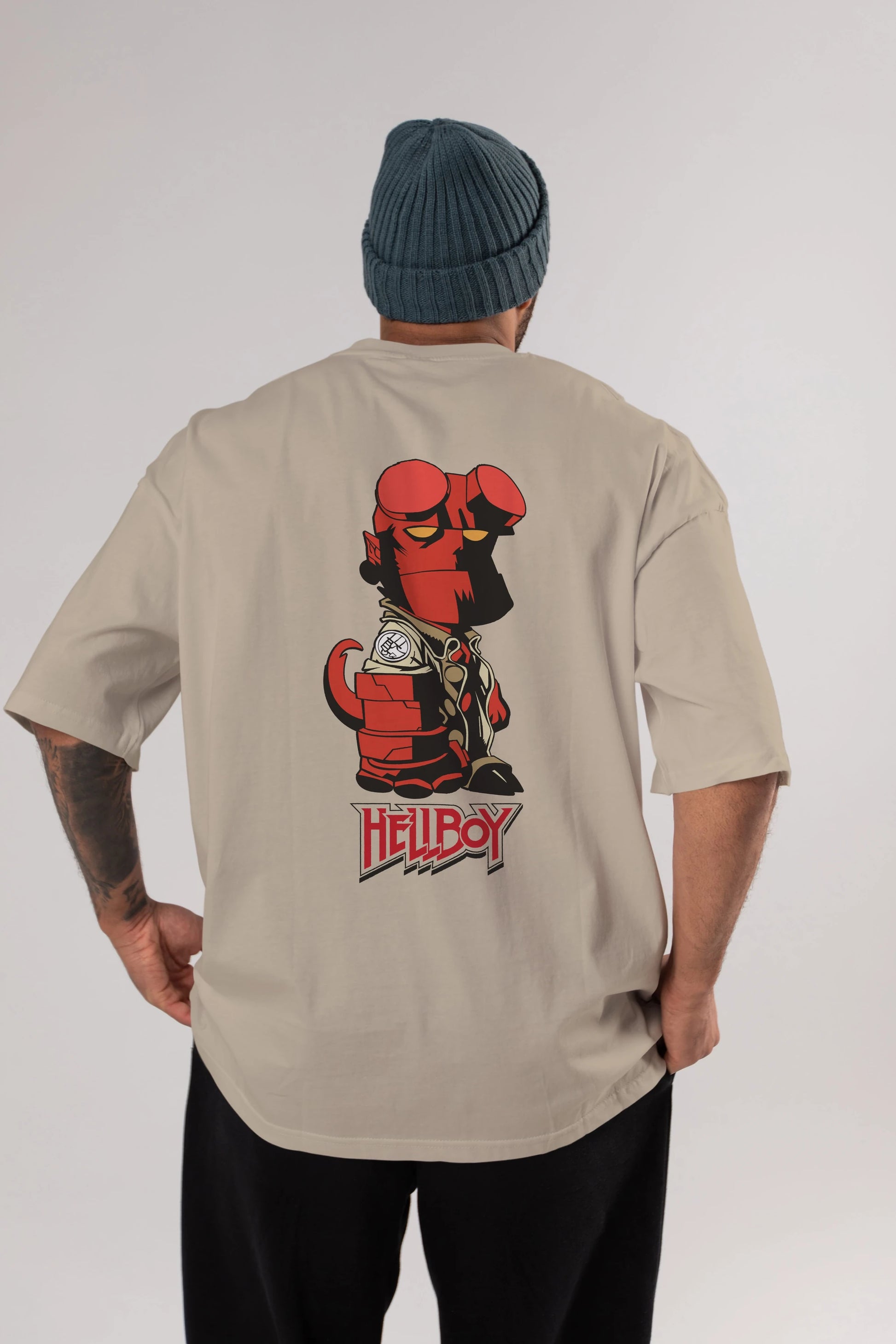 Hellboy (1) Arka Baskılı Oversize t-shirt Erkek Kadın Unisex %100 Pamuk Bisiklet Yaka tişort