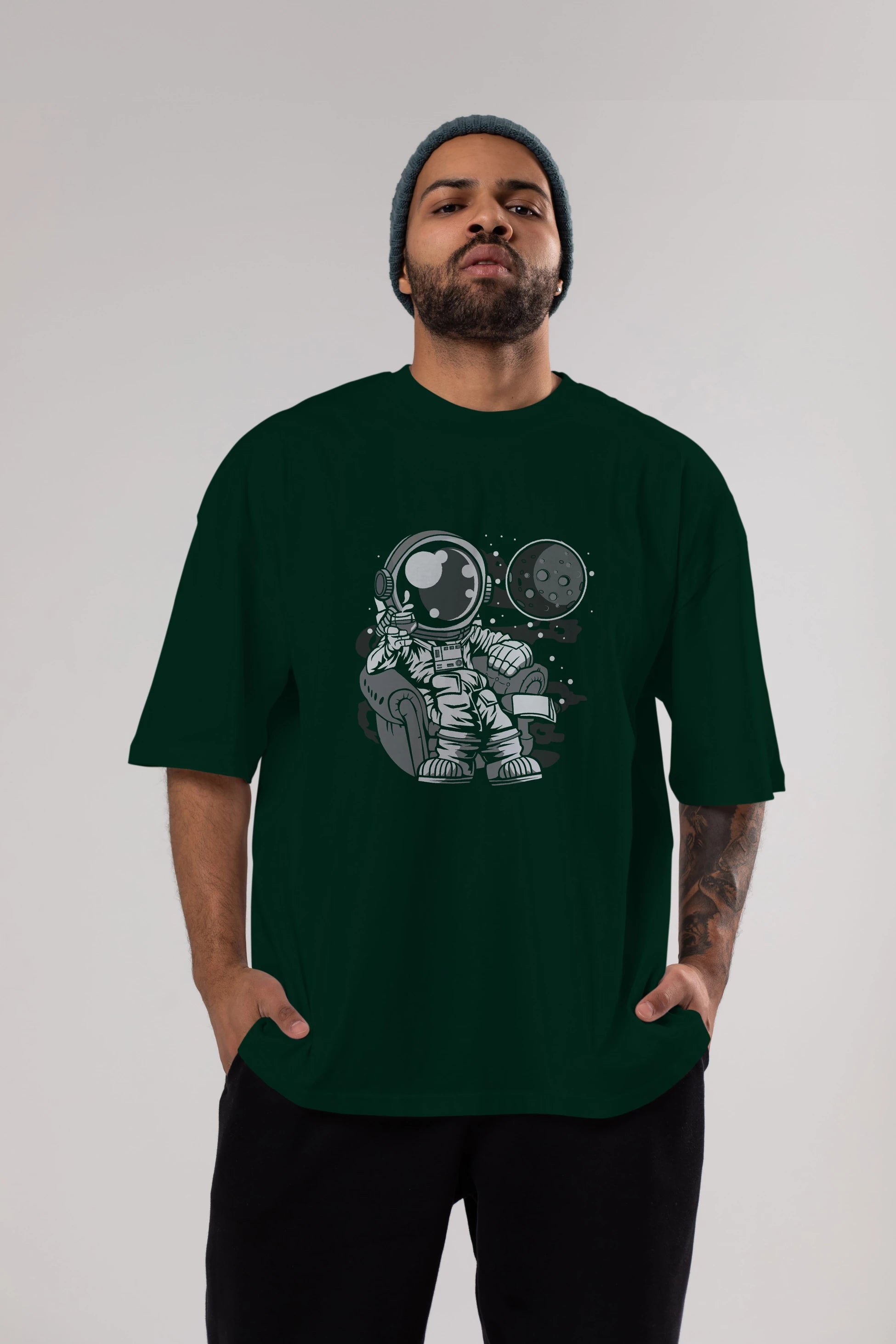 Astronaut Drinking And Relax Ön Baskılı Oversize t-shirt Erkek Kadın Unisex