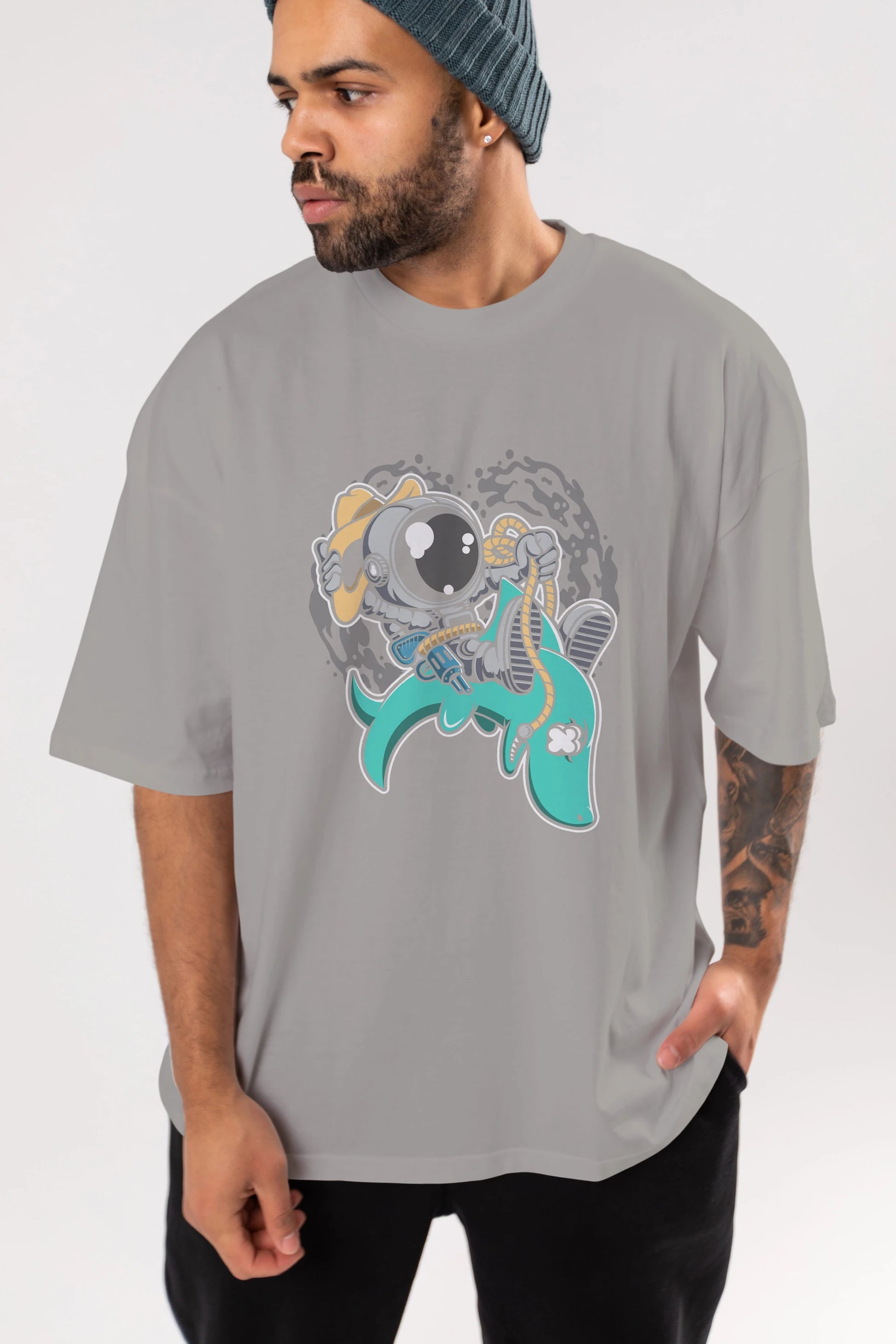 Astronaut Riding Shark Ön Baskılı Oversize t-shirt Erkek Kadın Unisex