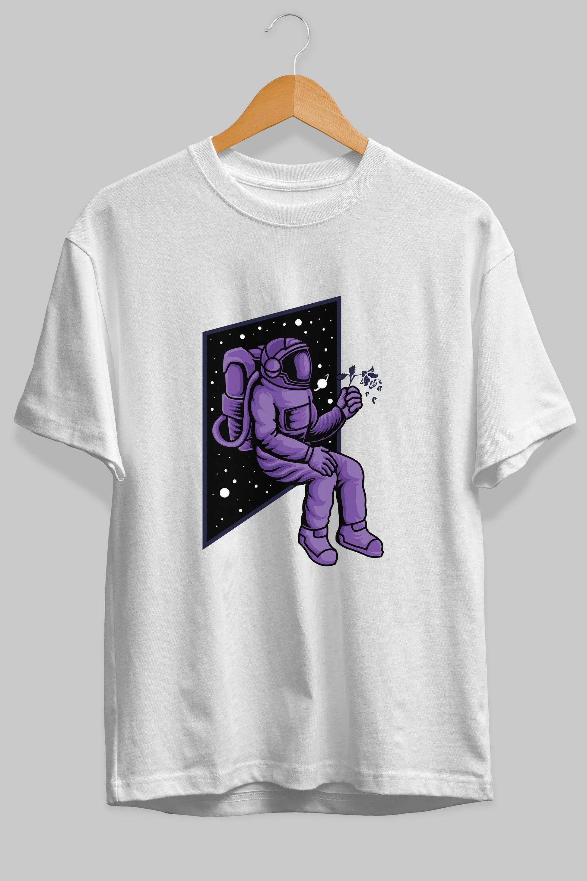 Astronaut holding black rose Ön Baskılı Oversize t-shirt Erkek Kadın Unisex
