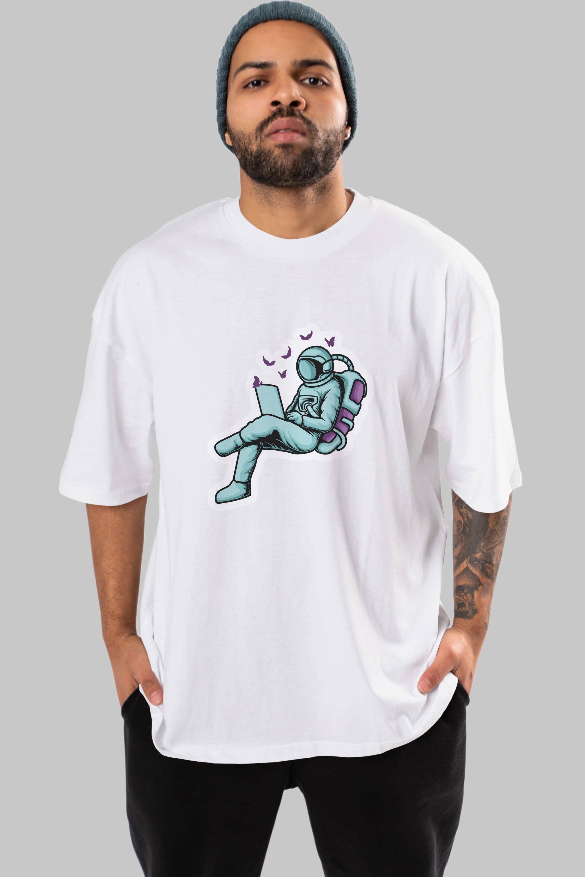Work with Butterflies in Space Sticker Ön Baskılı Oversize t-shirt Erkek Kadın Unisex