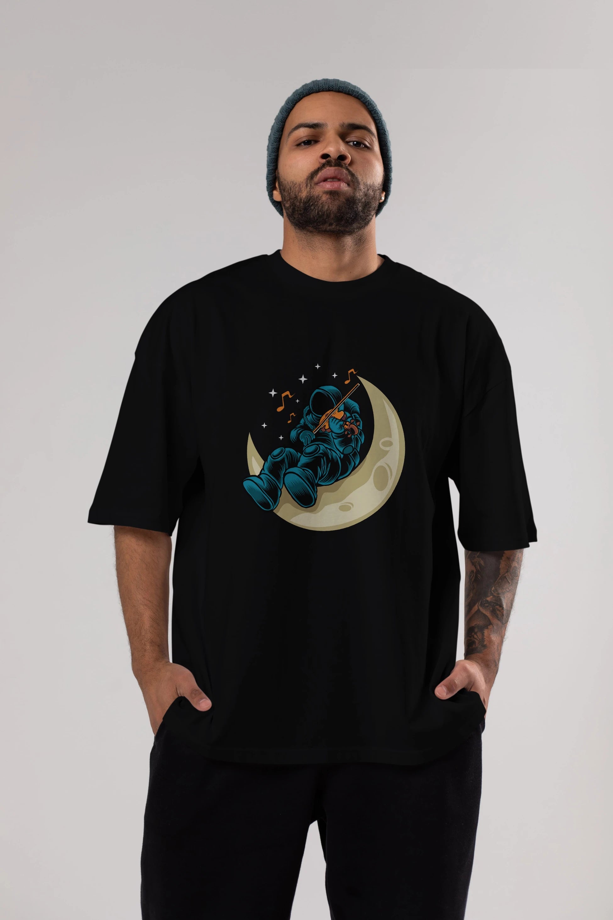 Playing Vionist in Space Ön Baskılı Oversize t-shirt Erkek Kadın Unisex