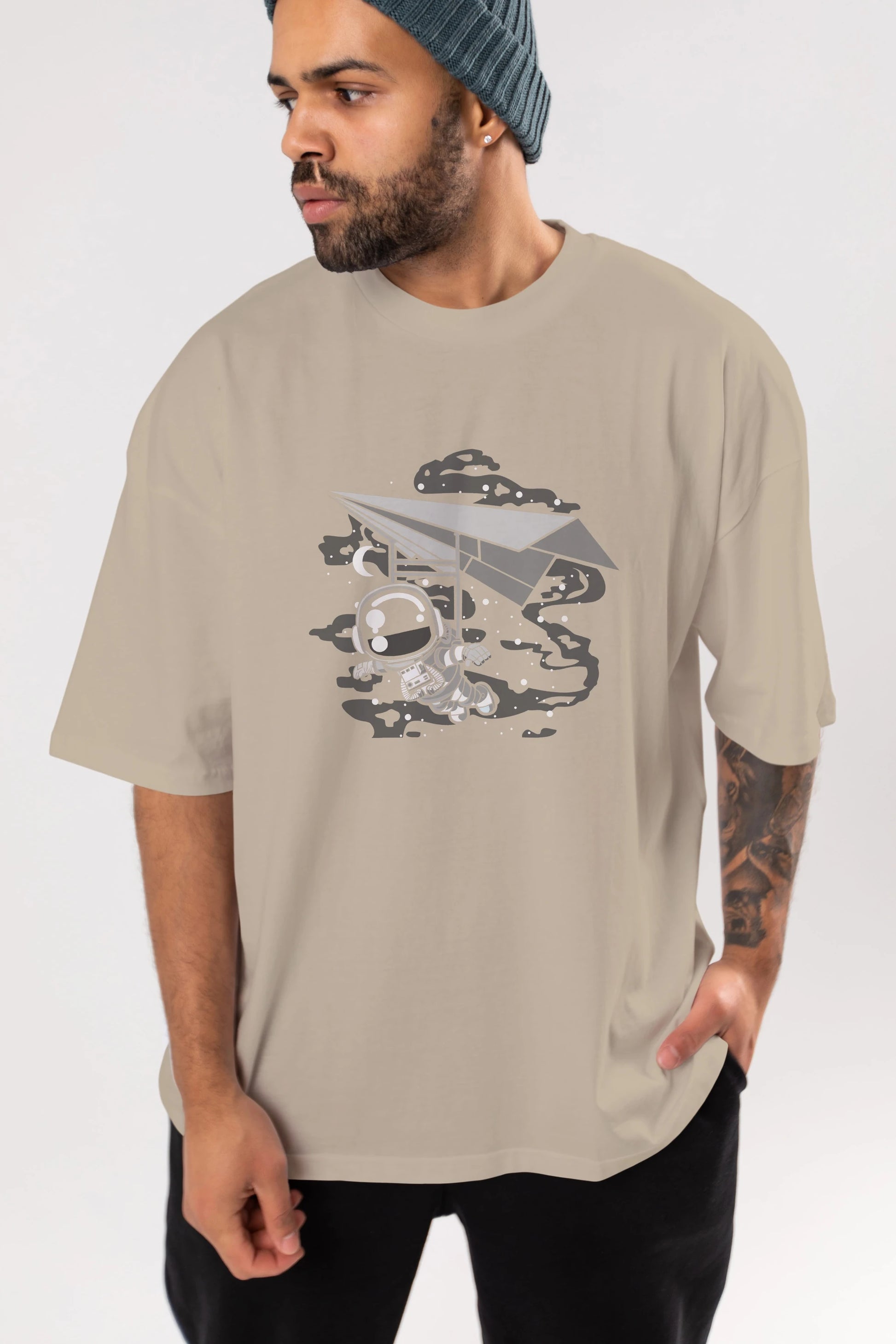 Astronaut Flying Ön Baskılı Oversize t-shirt Erkek Kadın Unisex