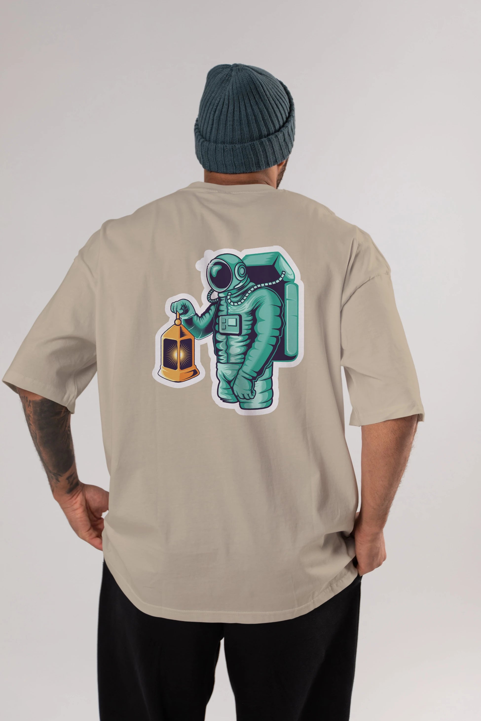 Astronaut Lantern Sticker Arka Baskılı Oversize t-shirt Erkek Kadın Unisex