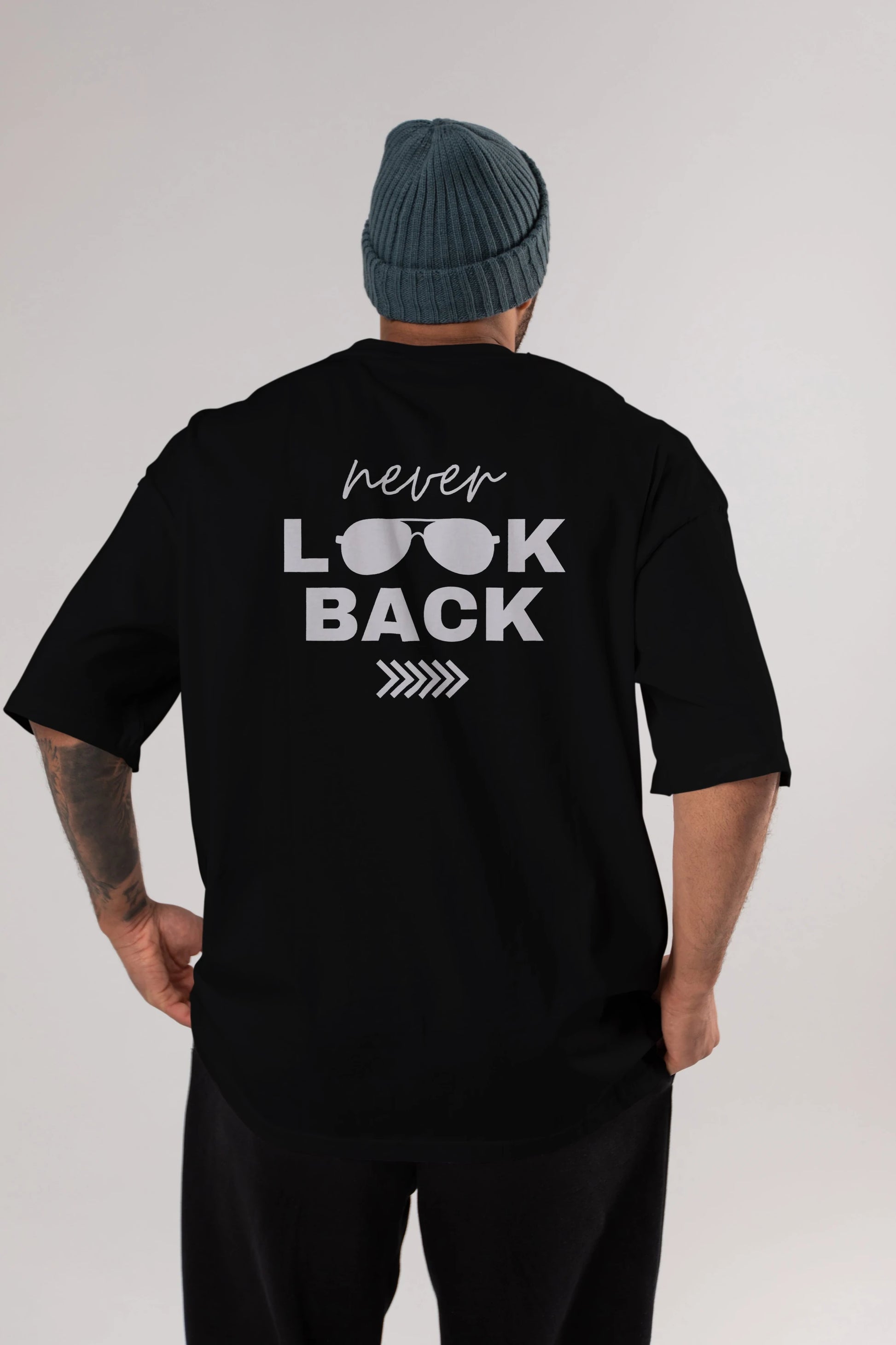 Never Look Back Yazılı Arka Baskılı Oversize t-shirt Erkek Kadın Unisex