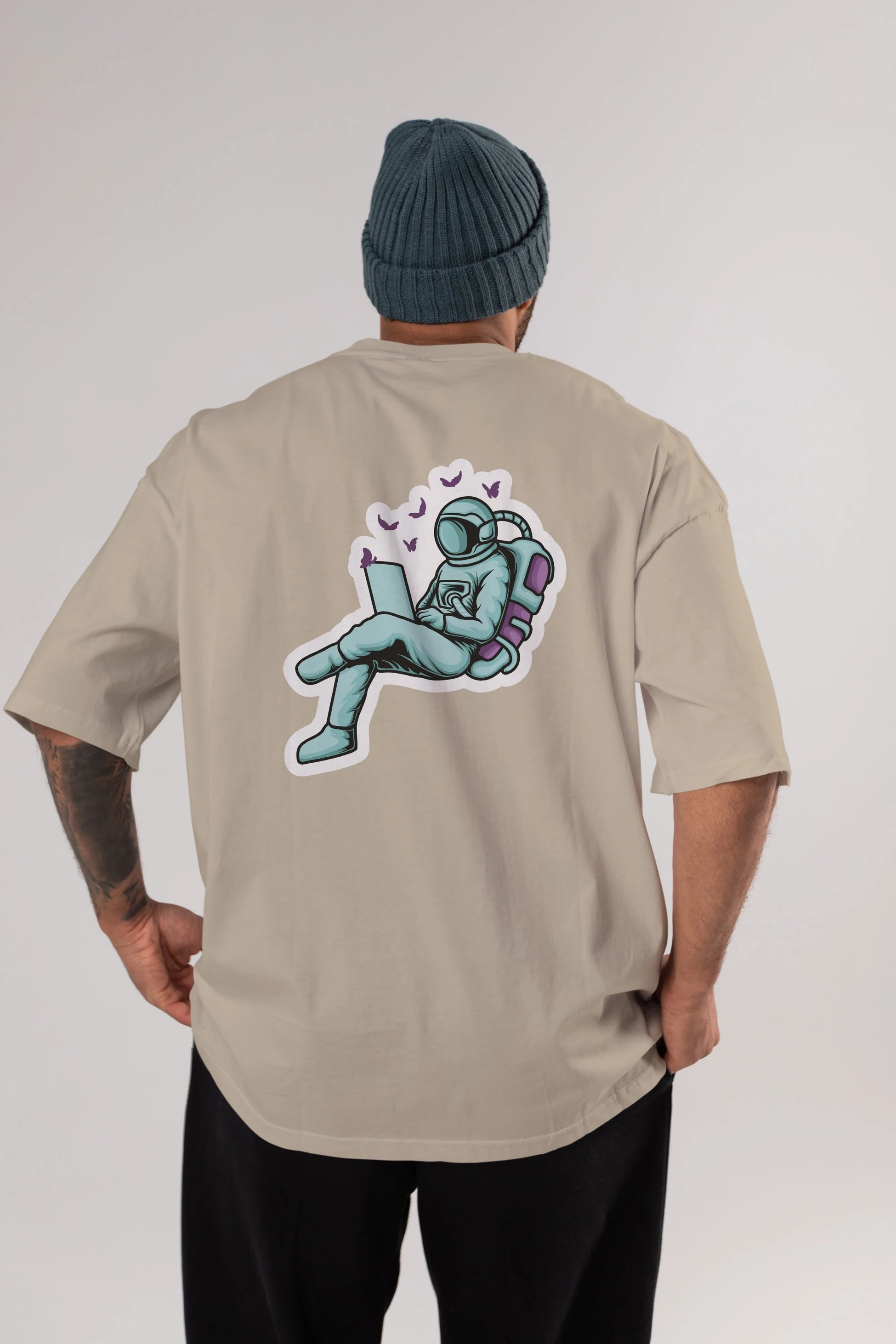 Work with Butterflies in Space Sticker Arka Baskılı Oversize t-shirt Erkek Kadın Unisex