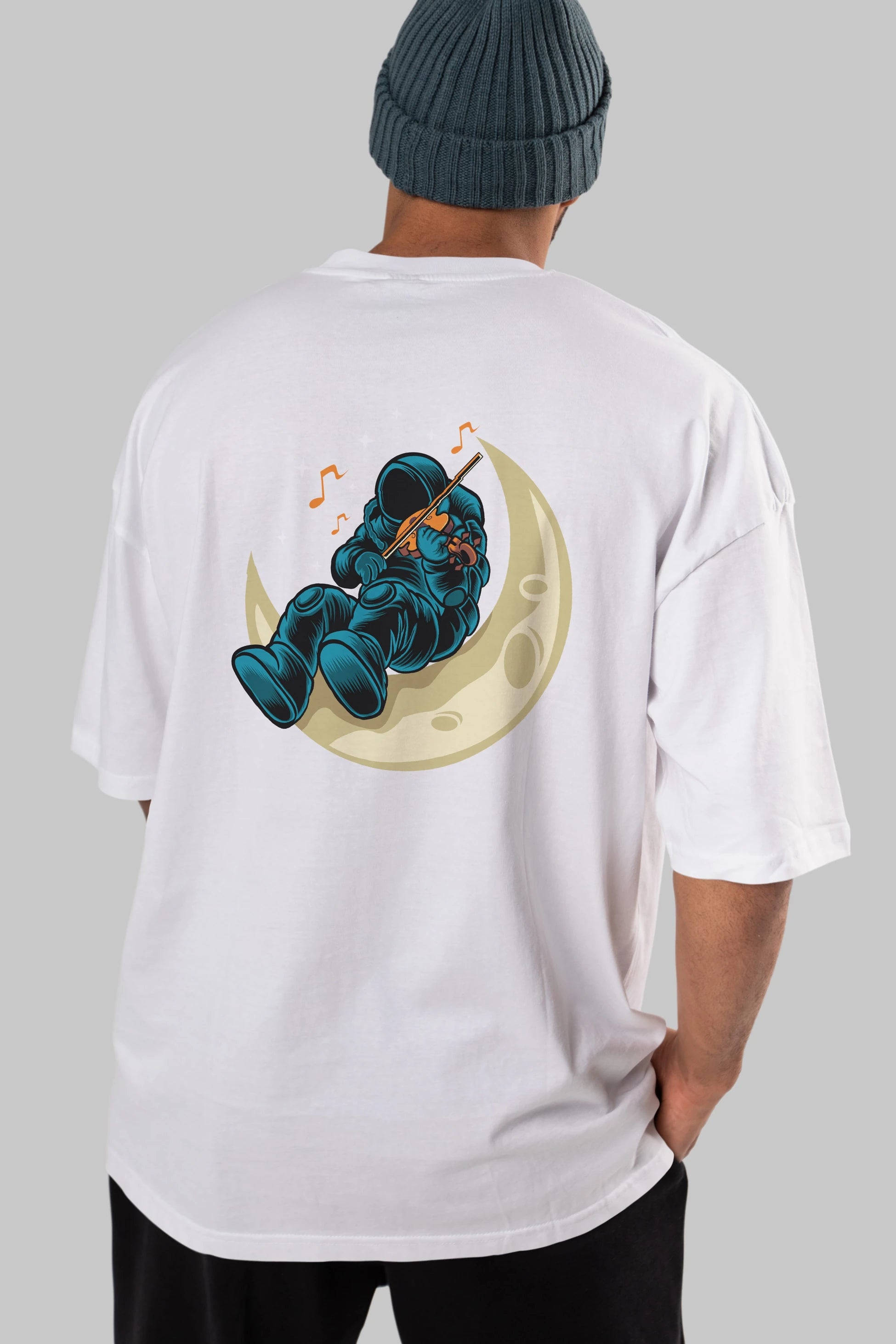 Playing Vionist in Space Arka Baskılı Oversize t-shirt Erkek Kadın Unisex