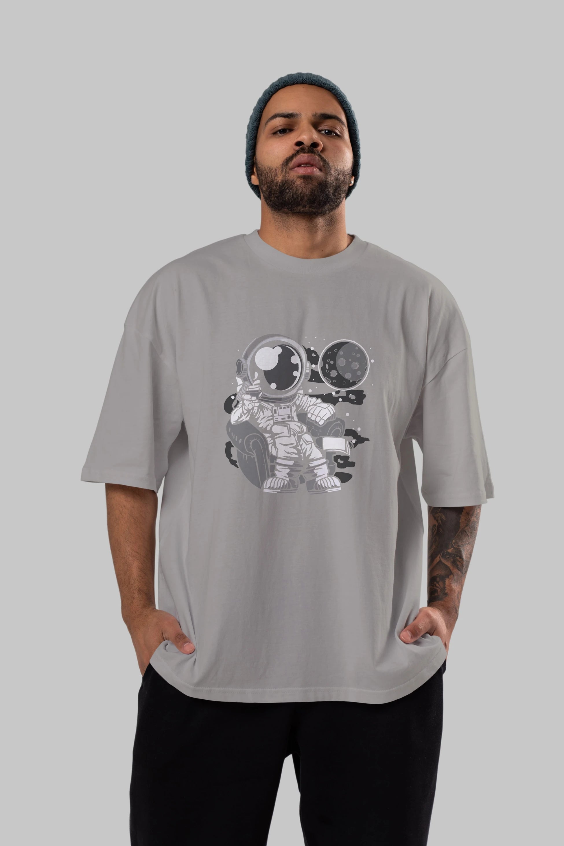 Astronaut Drinking And Relax Ön Baskılı Oversize t-shirt Erkek Kadın Unisex