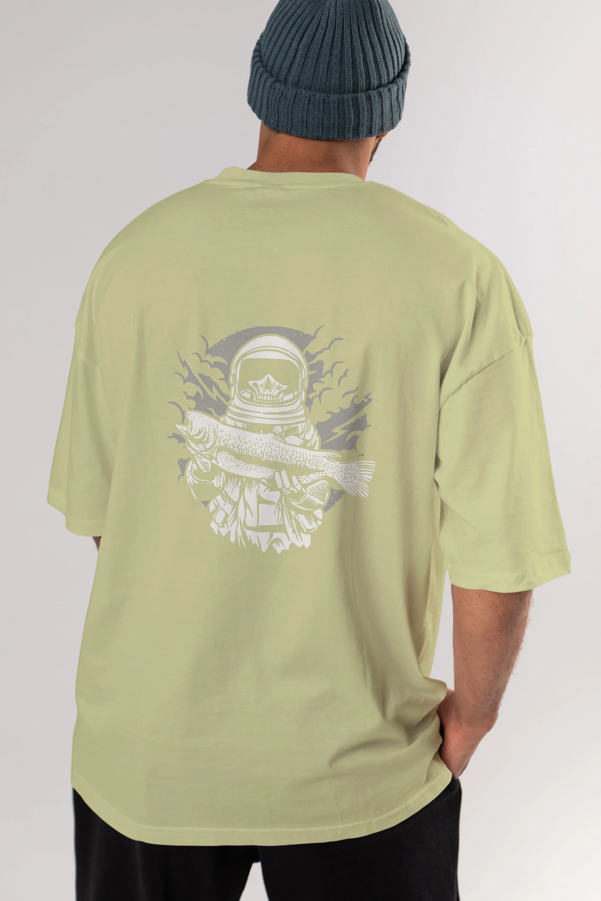 Astronaut Fishing Arka Baskılı Oversize t-shirt Erkek Kadın Unisex %100 Pamuk