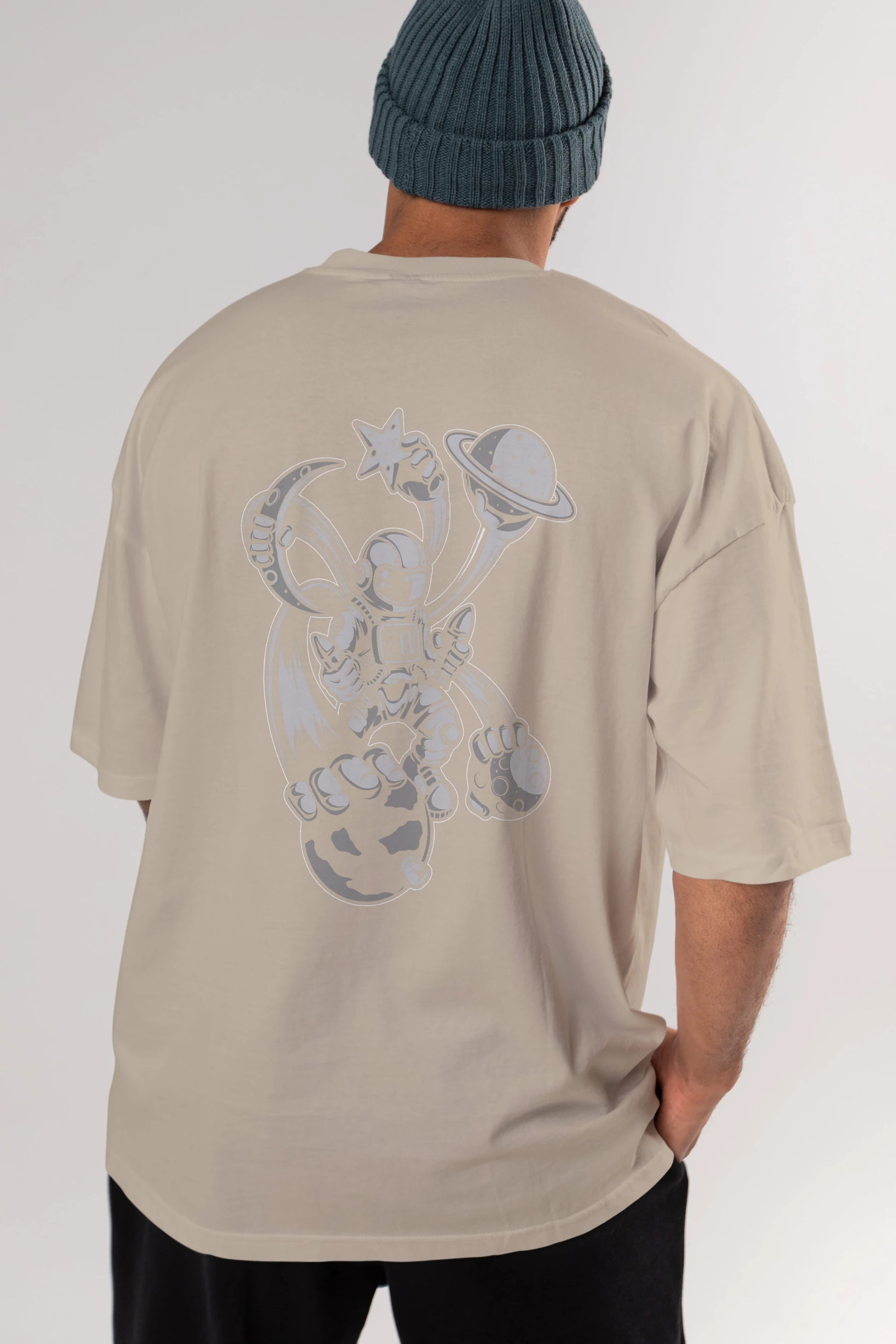 Astronaut Multiple Hands Arka Baskılı Oversize t-shirt Erkek Kadın Unisex