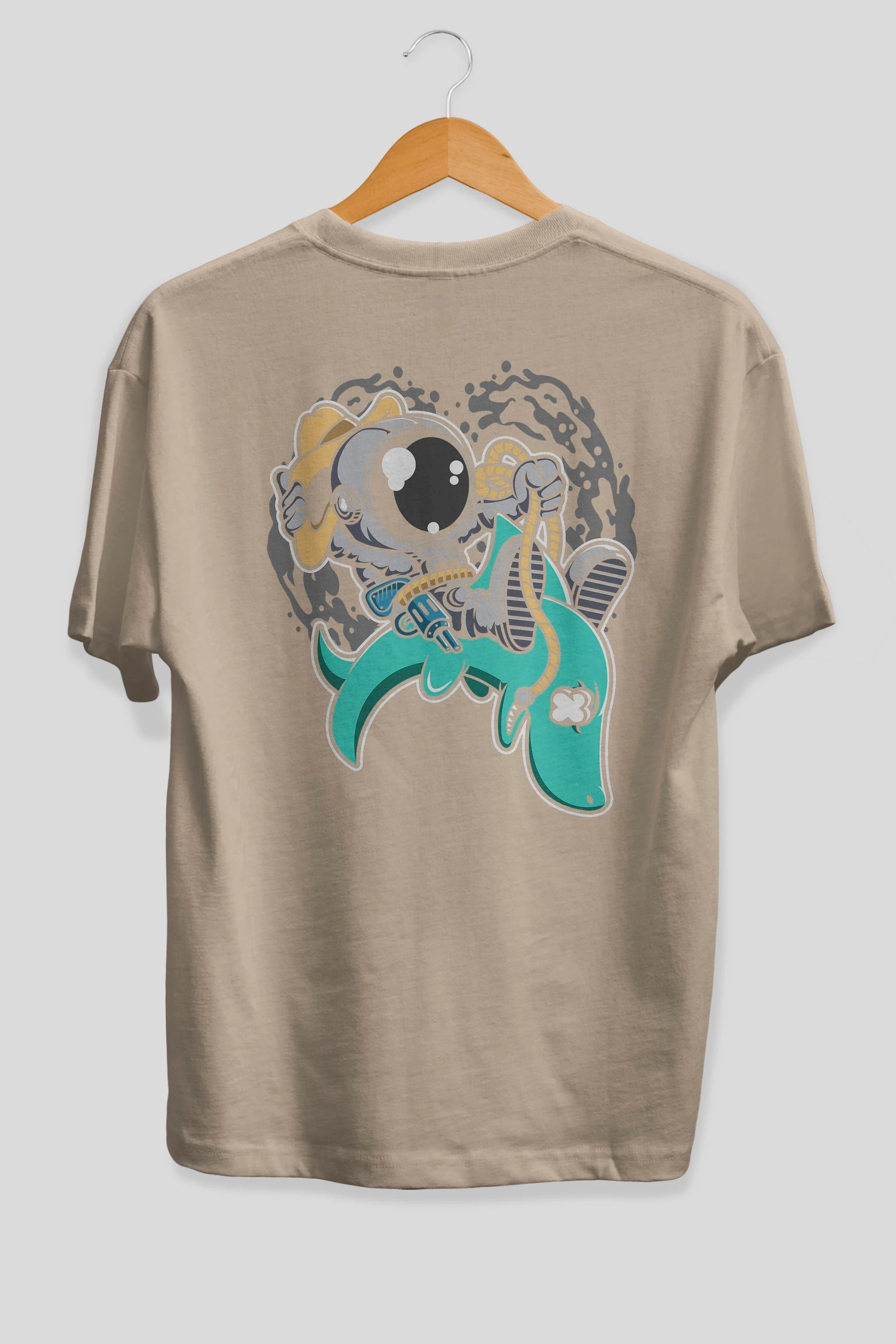 Astronaut Riding Shark Arka Baskılı Oversize t-shirt Erkek Kadın Unisex