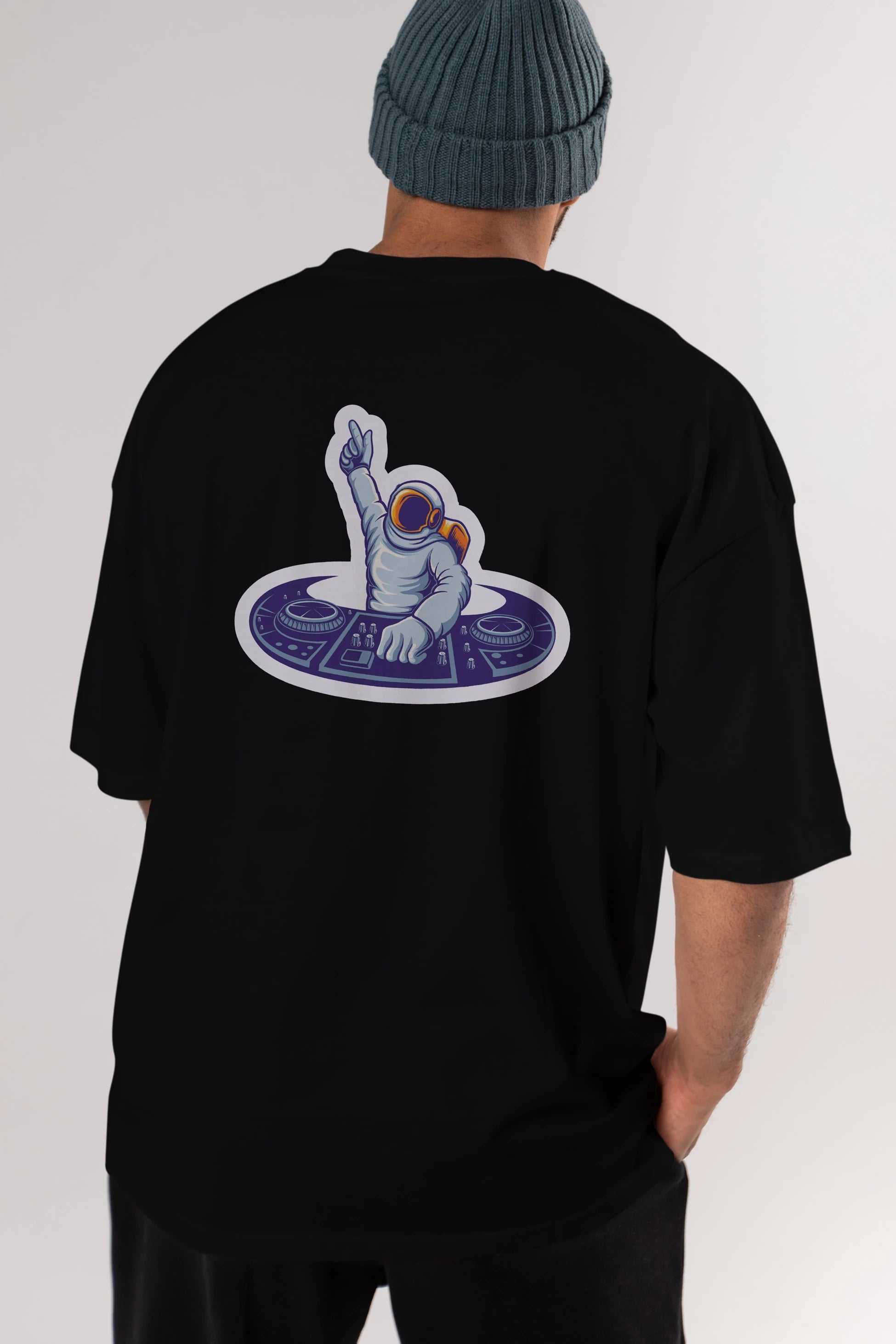 Astronaut Disk Jockey Party Sticker Arka Baskılı Oversize t-shirt Erkek Kadın Unisex