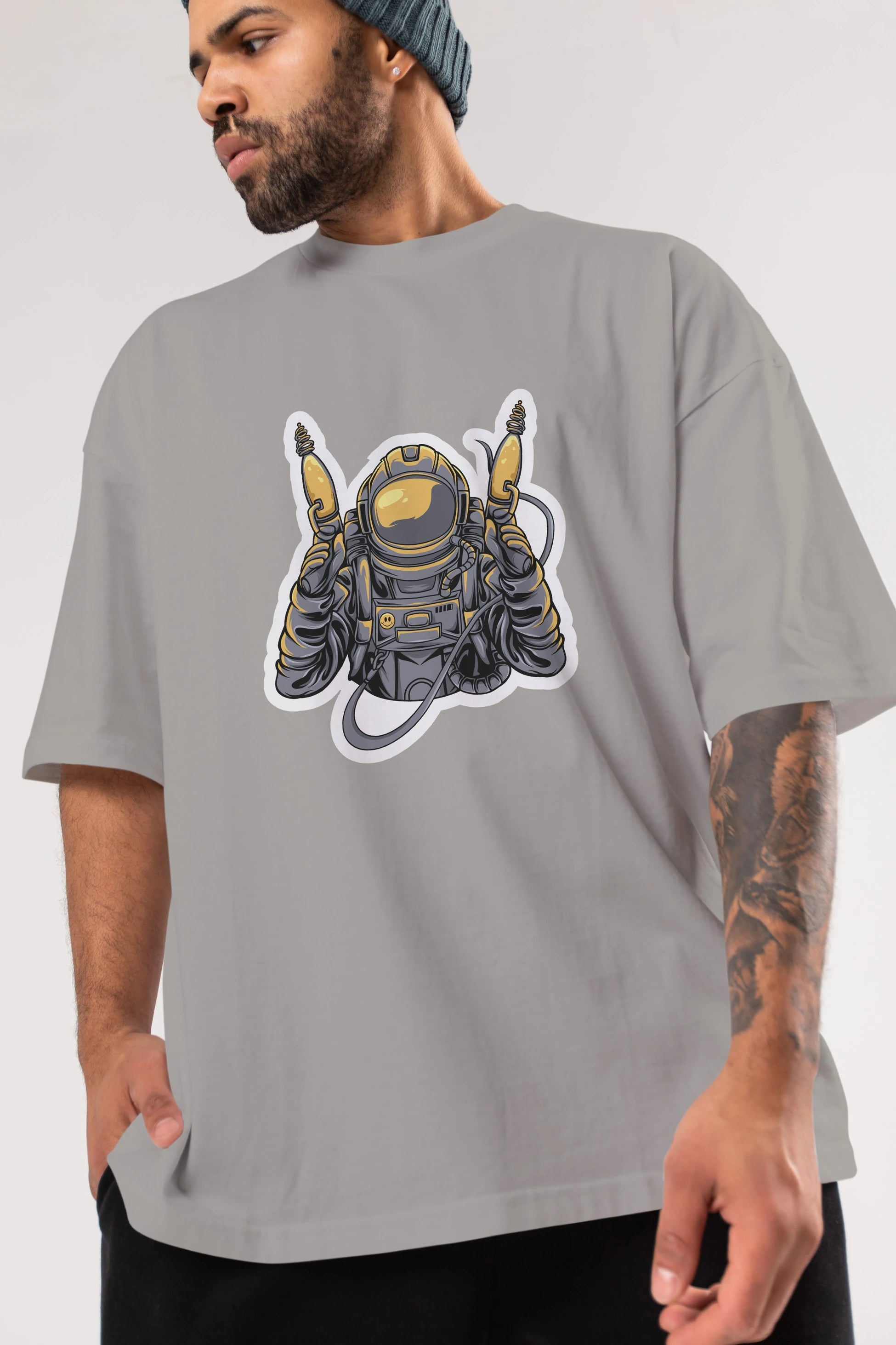Alien Hunter Sticker Ön Baskılı Oversize t-shirt Erkek Kadın Unisex