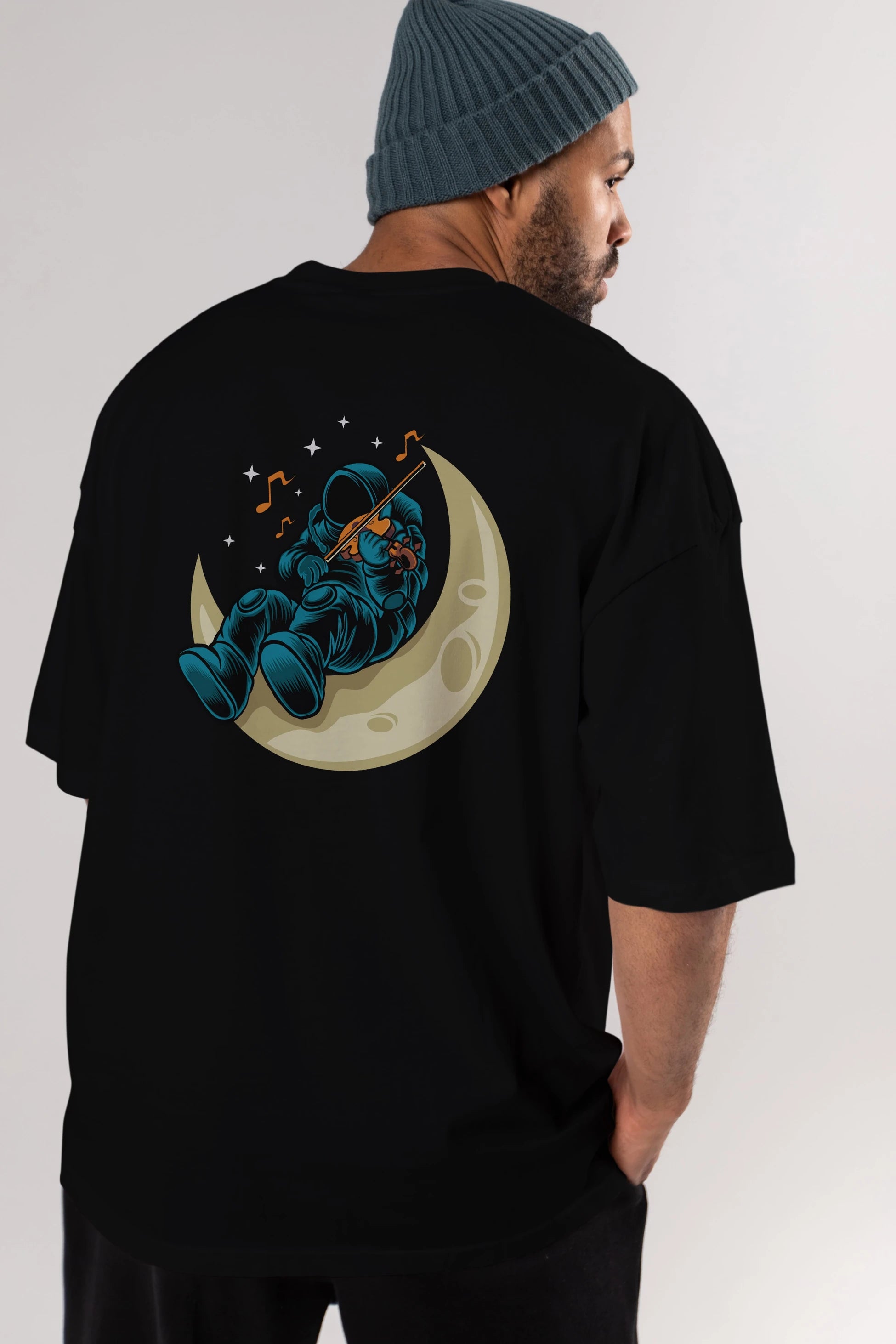 Playing Vionist in Space Arka Baskılı Oversize t-shirt Erkek Kadın Unisex